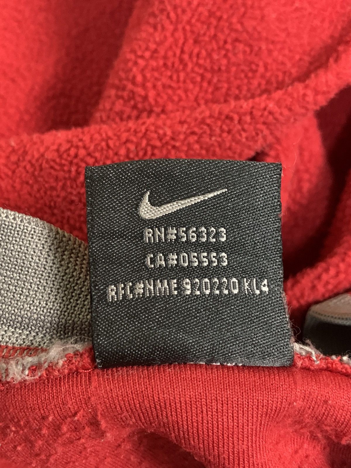 Nike Rare Design Vintage Nike Fleece Sweatshirt Size US S / EU 44-46 / 1 - 5 Thumbnail