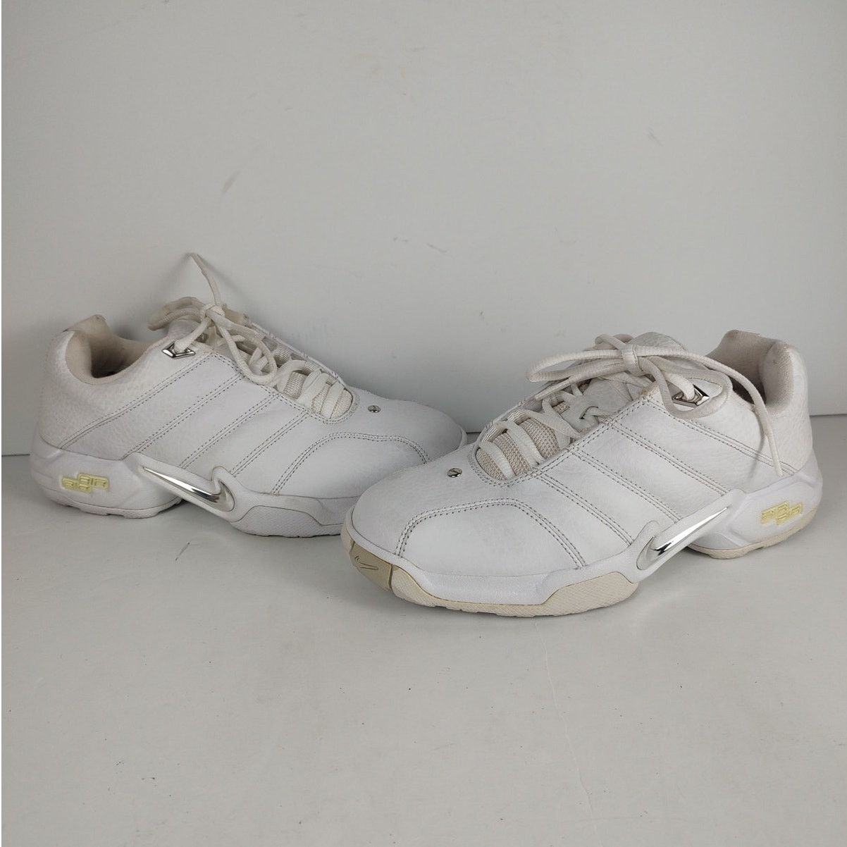 Nike VTG Y2K Nike Air PT One streetwear retro shoes womens 7 Size US 7 / IT 37 - 2 Thumbnail