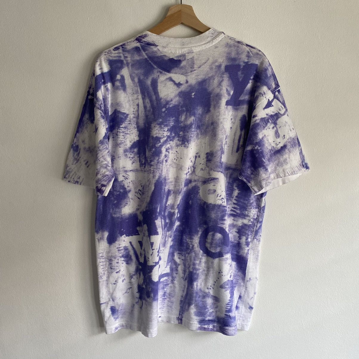 Band Tees Vintage Crystal White Music Band Overprint Tee Size US L / EU 52-54 / 3 - 8 Thumbnail