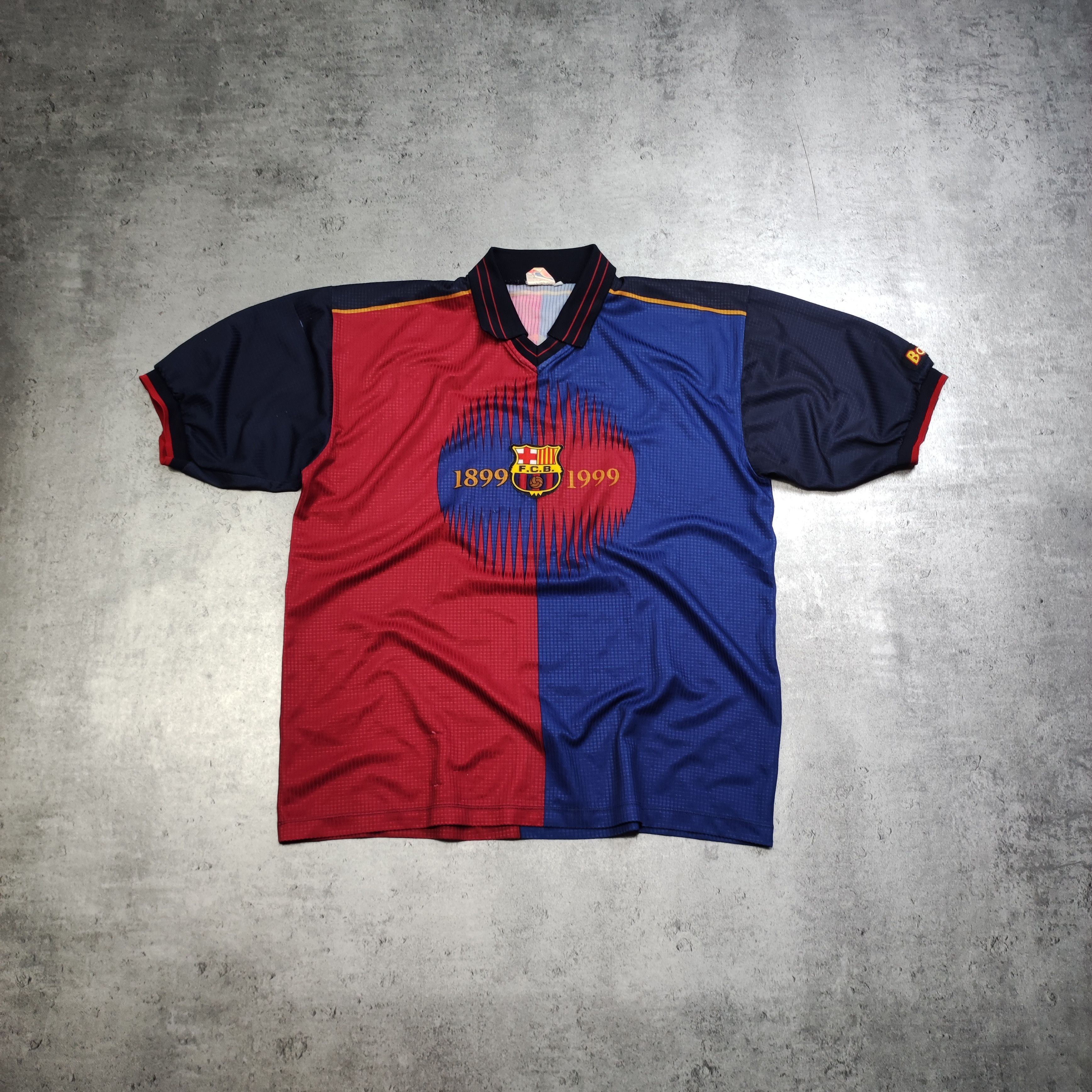 Vintage RARE FC Barcelona 1999 #7 Figo Rogers Offcial Football Kit Size US L / EU 52-54 / 3 - 2 Thumbnail