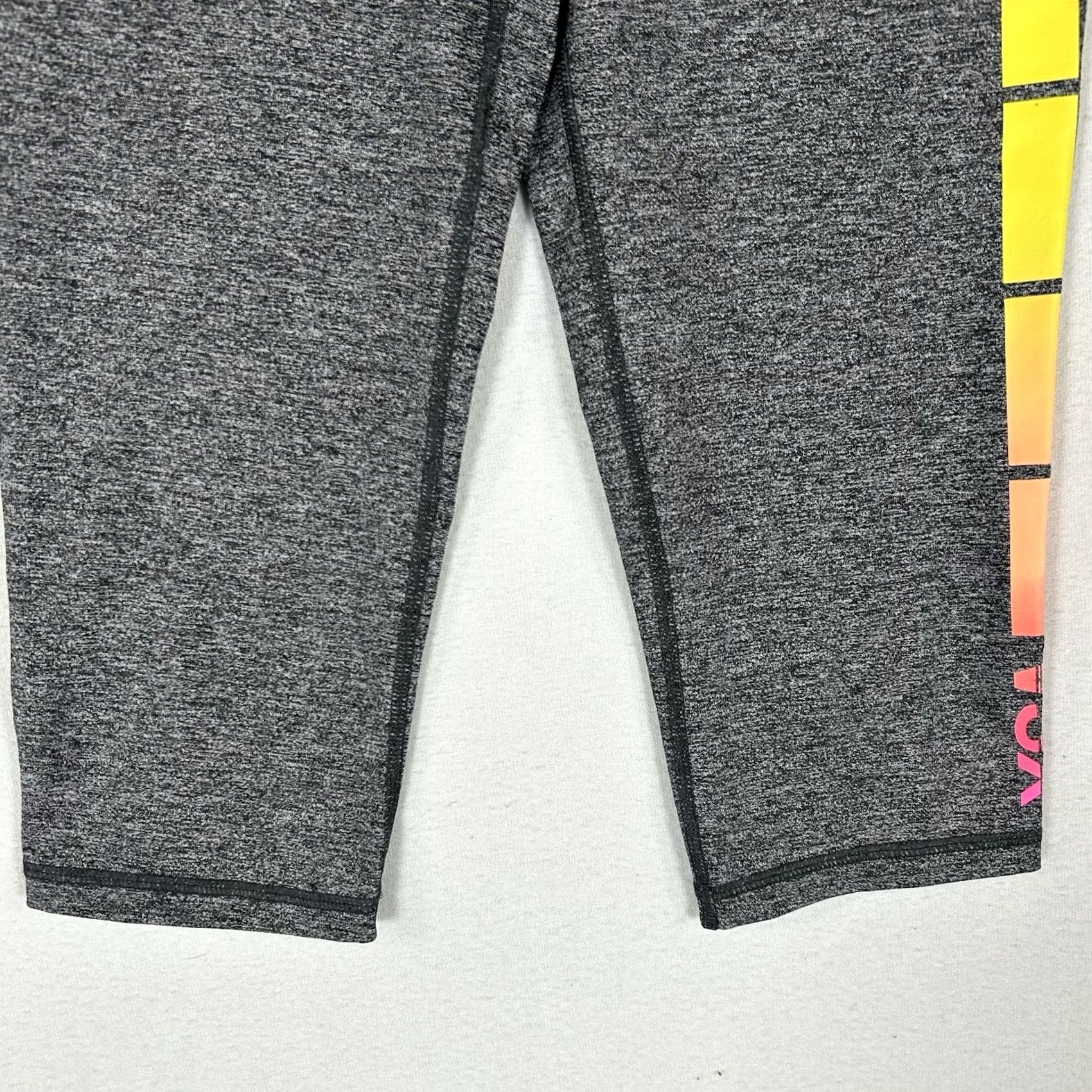 Victoria's Secret VSX Victoria’s Secret Sport Capri Leggings Womens Small Gray Drawstring Capri Sports Size 28" / US 6 / IT 42 - 4 Thumbnail