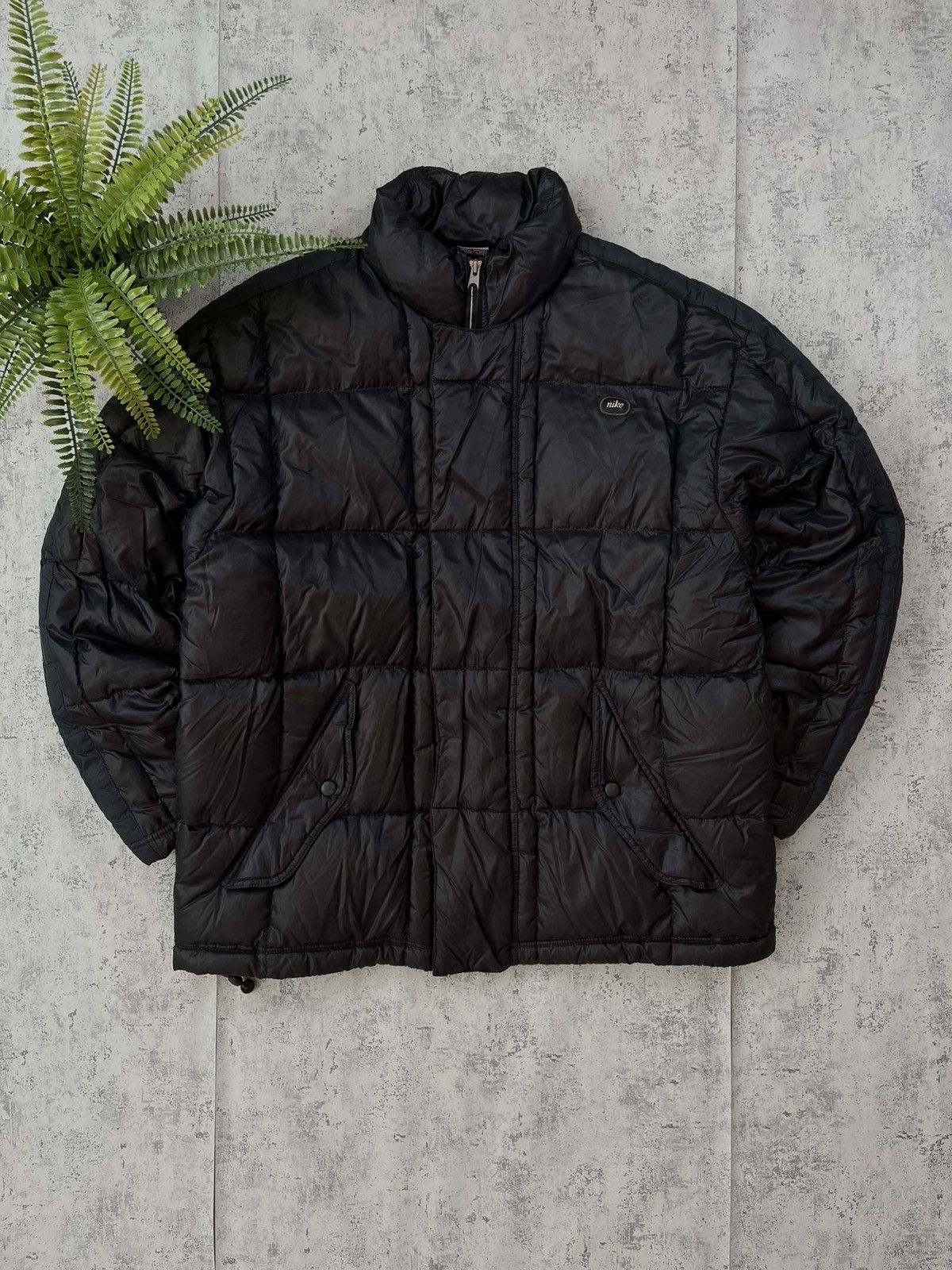 90’s NIKE VINTAGE RETRO DOWN PUFFER JACKET SWOOSH SPELLOUT