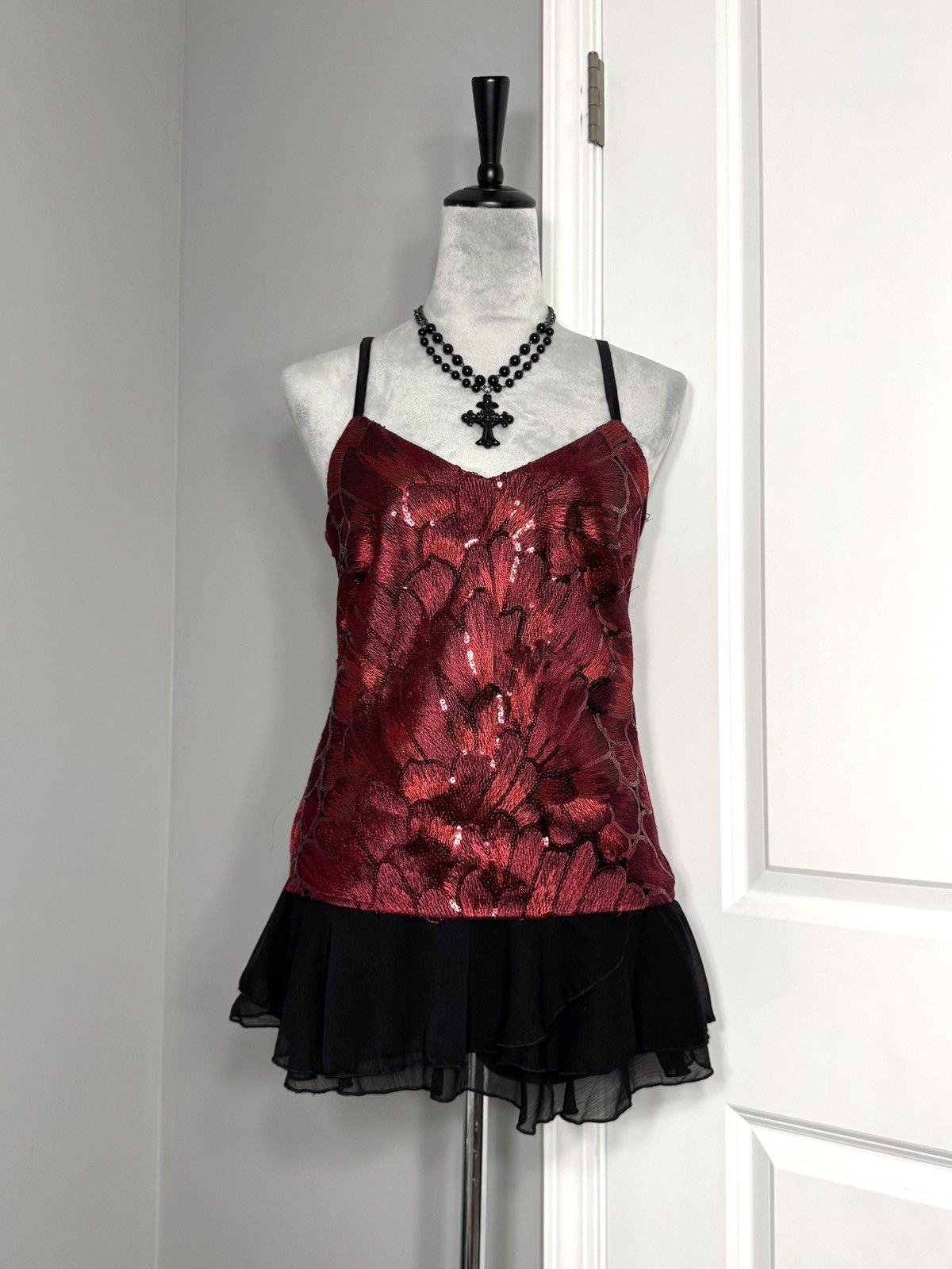 White House Black Market Y2K White House Black Market Red Floral Sequin Corset Tank Size XS / US 0-2 / IT 36-38 - 5 Thumbnail