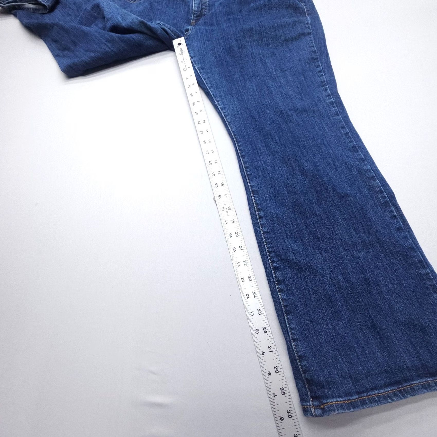 Levi's Levi's Jeans Womens 22W Blue Relaxed Bootcut Plus Size Dark Wash Stretch Denim Mid Rise Size 40" / US 18 - 5 Thumbnail