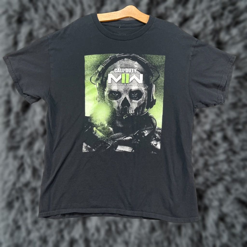 Vintage Call of Duty Modern Warfare 2 Shirt Large Black Taskforce 141 Video Game Shirt Shirt Mens L Black Graphic Print Crew Neck Size US L / EU 52-54 / 3 - 1 Thumbnail