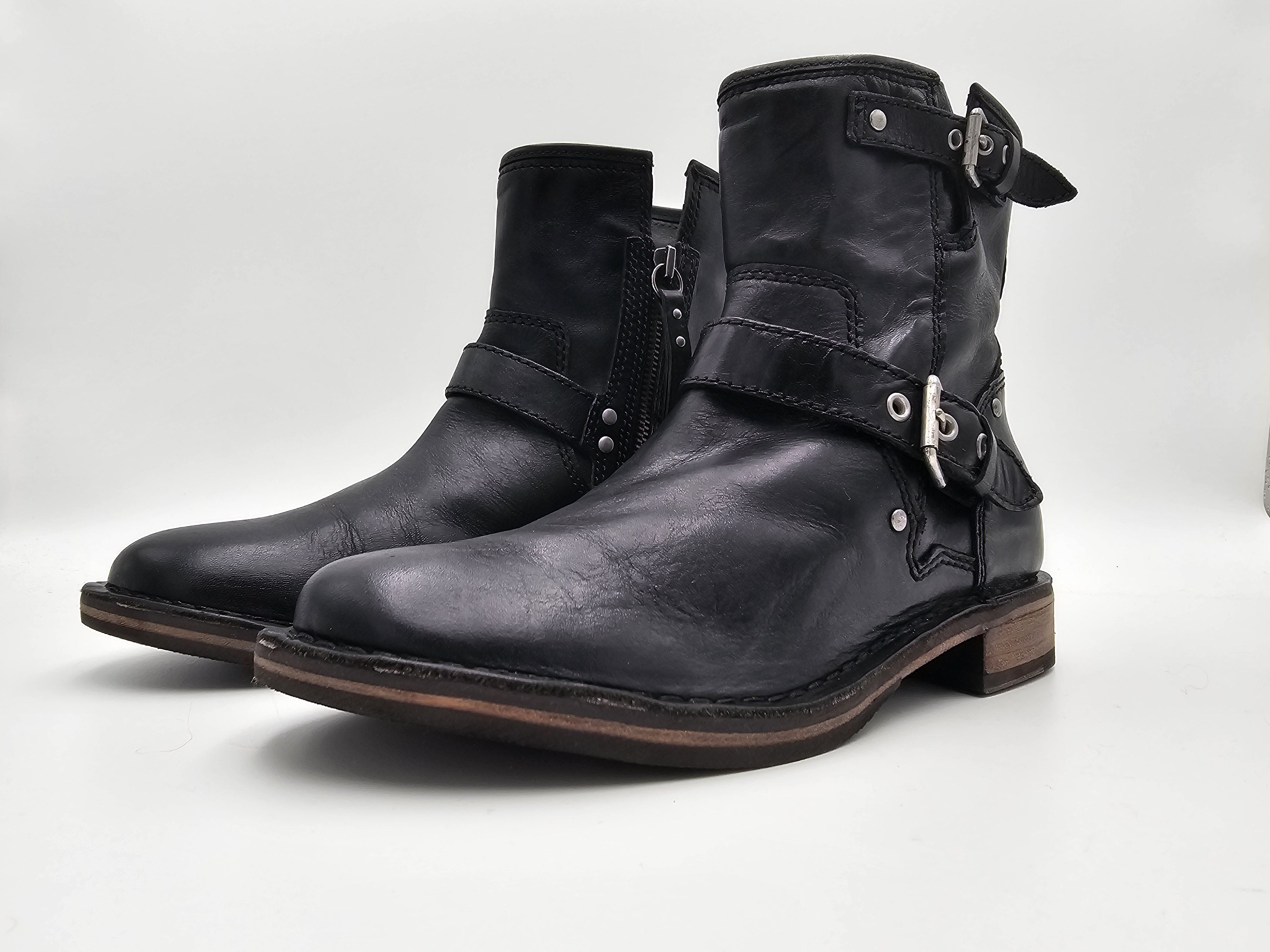 Ugg UGG Fabrizia Black Leather Ankle Boots Size 37 Size US 7 / IT 37 - 3 Thumbnail