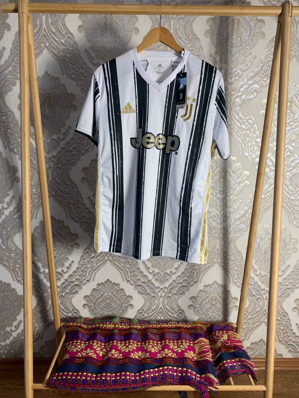 Vintage Very Rare Adidas FC Juventus Italy Soccer Jersey Y2K Retro Size US L / EU 52-54 / 3 - 1 Thumbnail