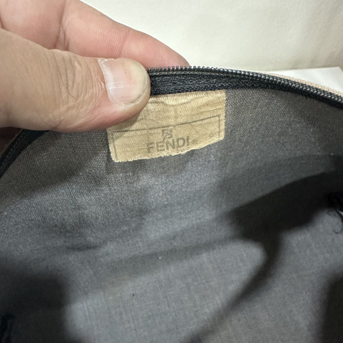 Fendi ‼️YES‼️ FENDI PEQUIN STRIPE CLUTCH MAKE UP BAG Size ONE SIZE - 11 Thumbnail