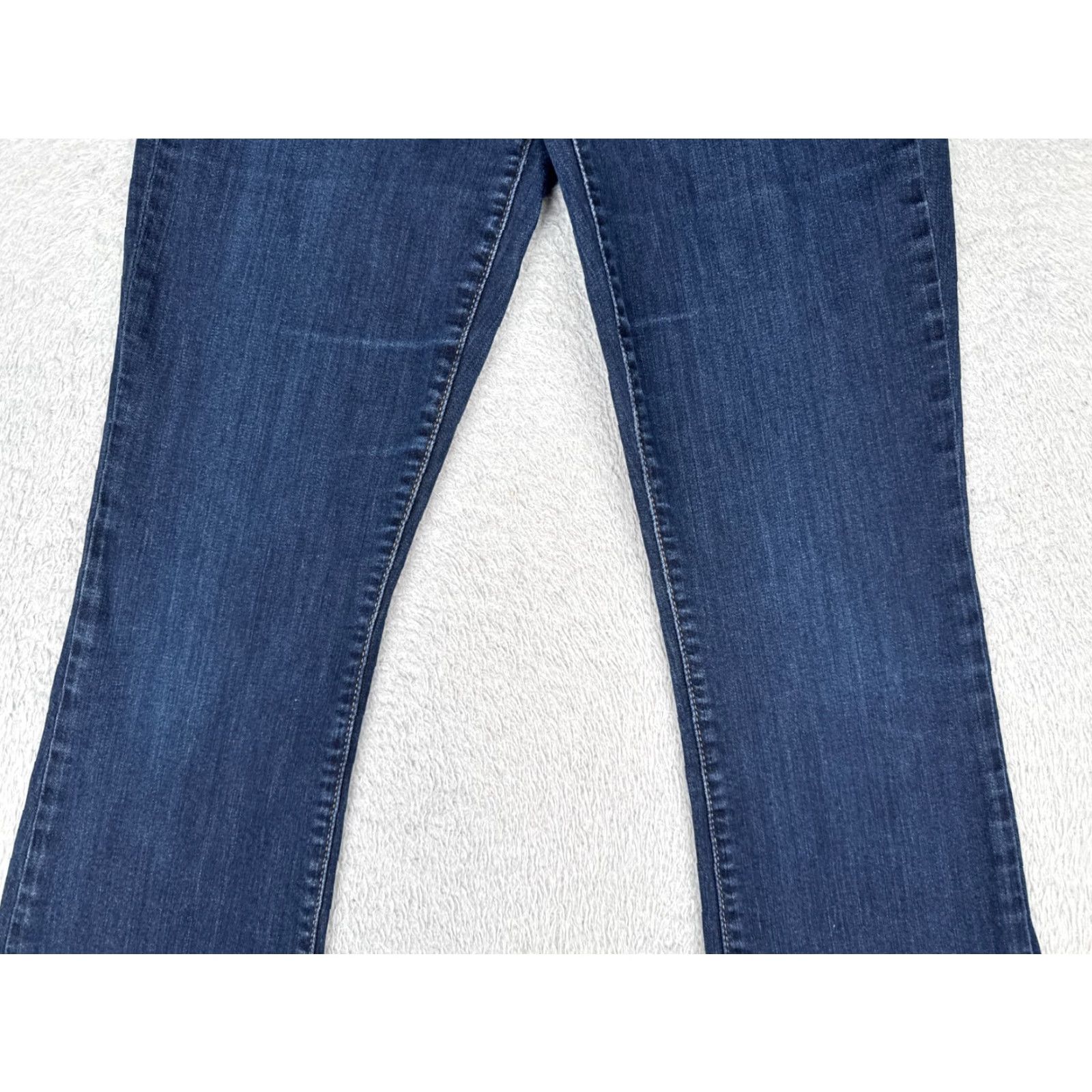 Gap Gap Jeans Womens Bootcut Jeans 8 Blue Denim Mid Rise 30x32 Bootcut 5-Pocket Stretch Cotton Blend Gap 1969 Western American Size 30" / US 8 / IT 44 - 3 Thumbnail