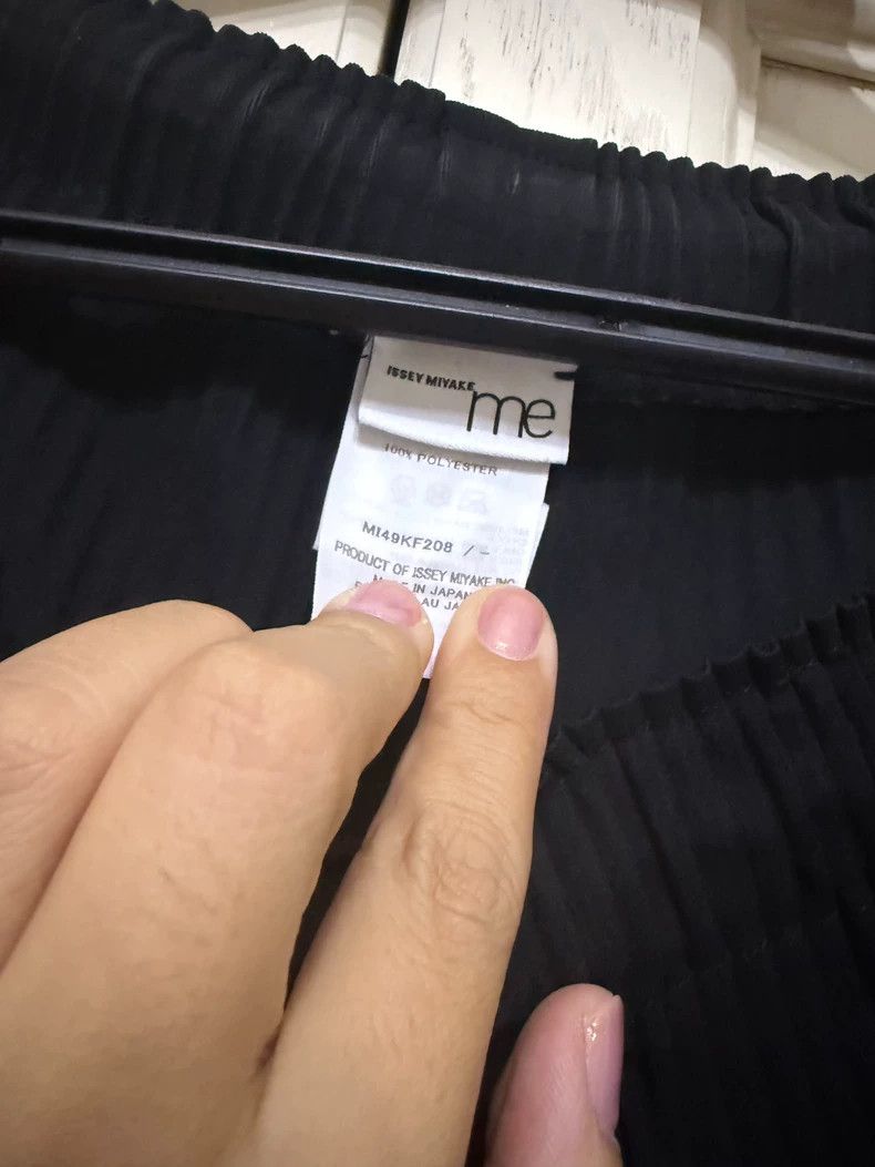 Issey Miyake Issey Miyake size:one size Black pleated wide-leg pants Size 22" - 2 Thumbnail