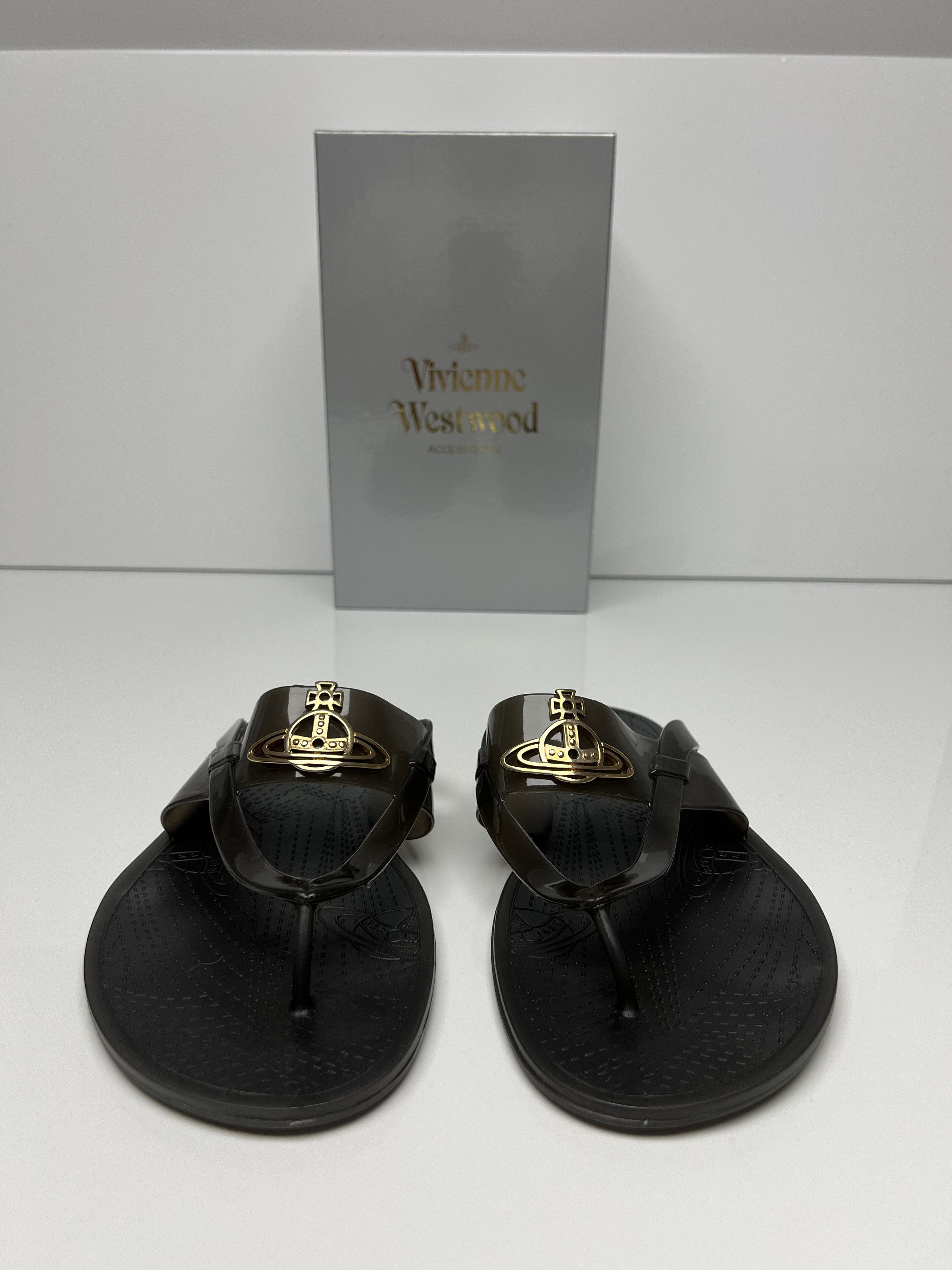 Vivienne Westwood NEW, VIVIEENE WESWOOD UNISEX BLACK FLIP FLOPS, SS13 Size US 11 / EU 44 - 5 Thumbnail