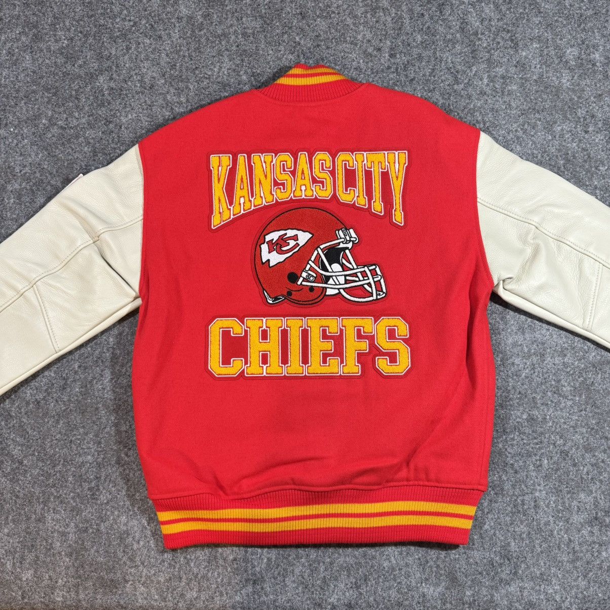 October's Very Own OVO x NFL Kansas City Chiefs Full-Snap Varsity Jacket Red Size US M / EU 48-50 / 2 - 7 Thumbnail