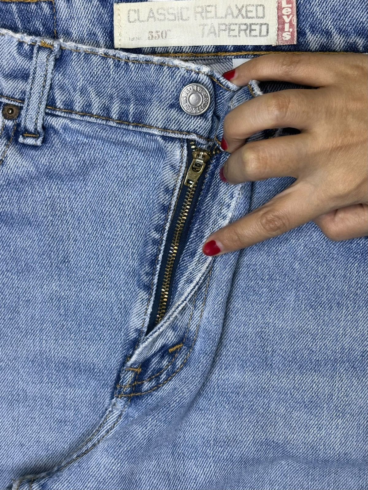 Levi's Vintage 90s Levis 550 Relaxed Fit Blue Wash Distressed Jeans Size US 30 / EU 46 - 3 Thumbnail