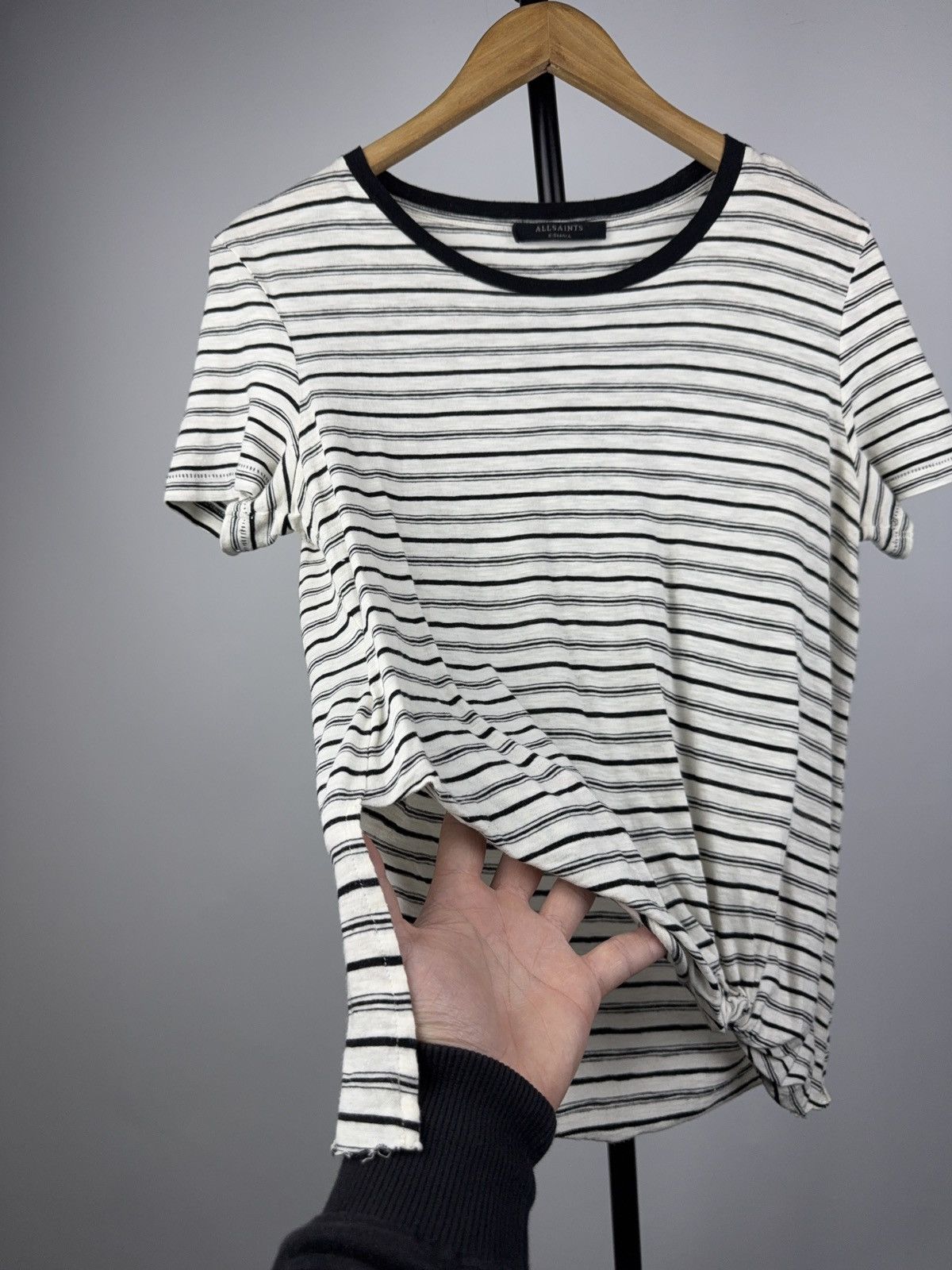 Allsaints AllSaints Striped Knotted Tee Minimalist Casual Top Size XS / US 0-2 / IT 36-38 - 6 Thumbnail