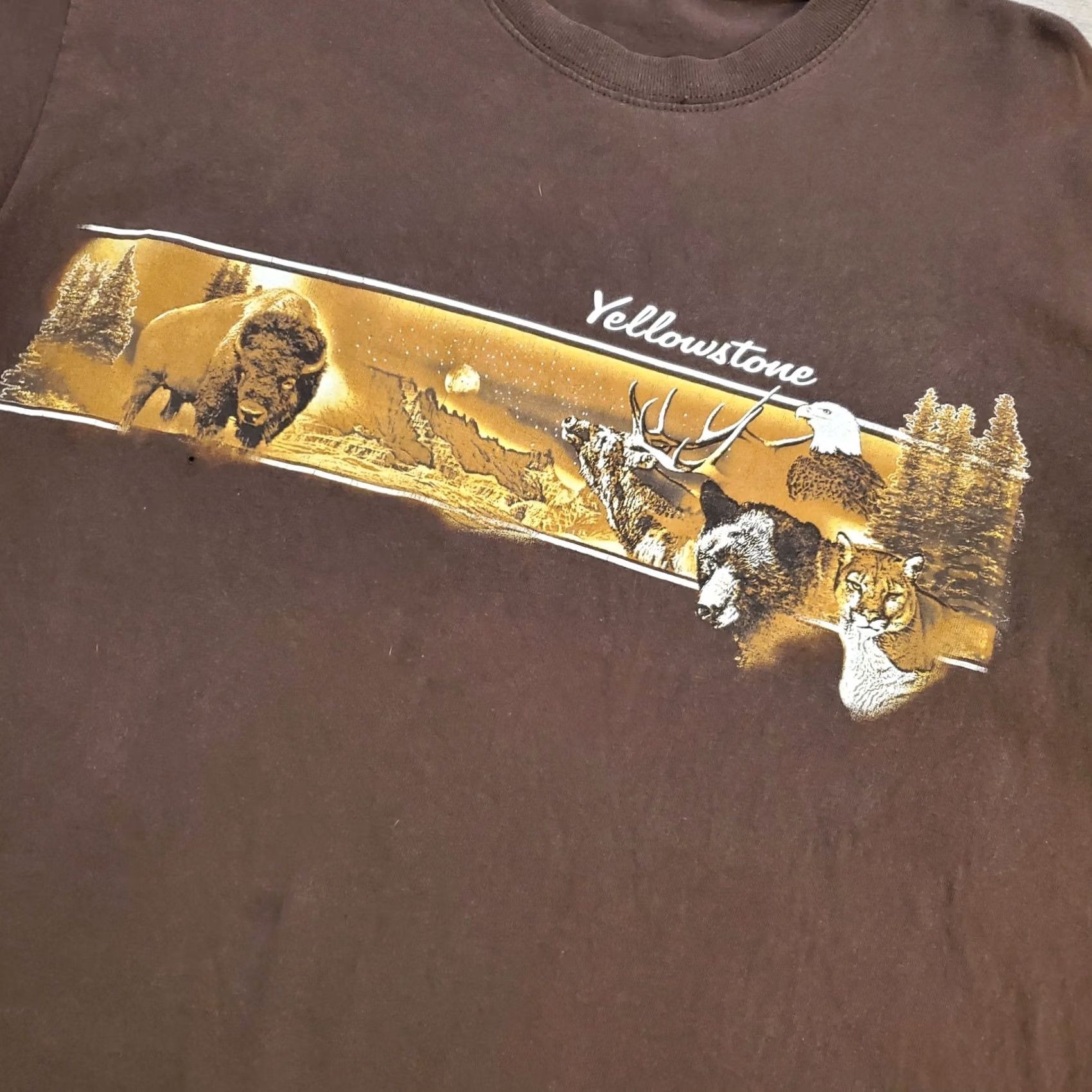 Vintage VINTAGE Mens Yellowstone Wilderness T Shirt L Brown Eagle Bear Buffalo Nature USA 90s Mens Size US L / EU 52-54 / 3 - 2 Thumbnail