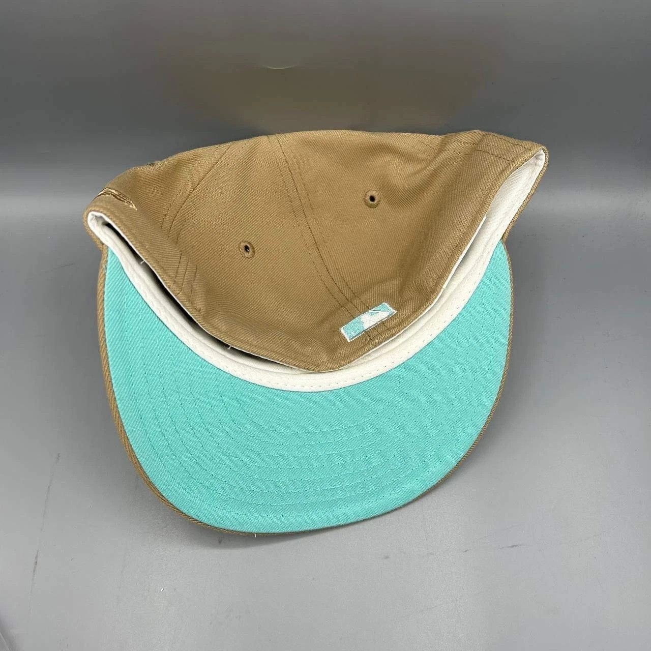 New Era Pittsburgh Pirates Hat Men 7 3/8 Beige White MLB Fitted Cap Size ONE SIZE - 5 Thumbnail