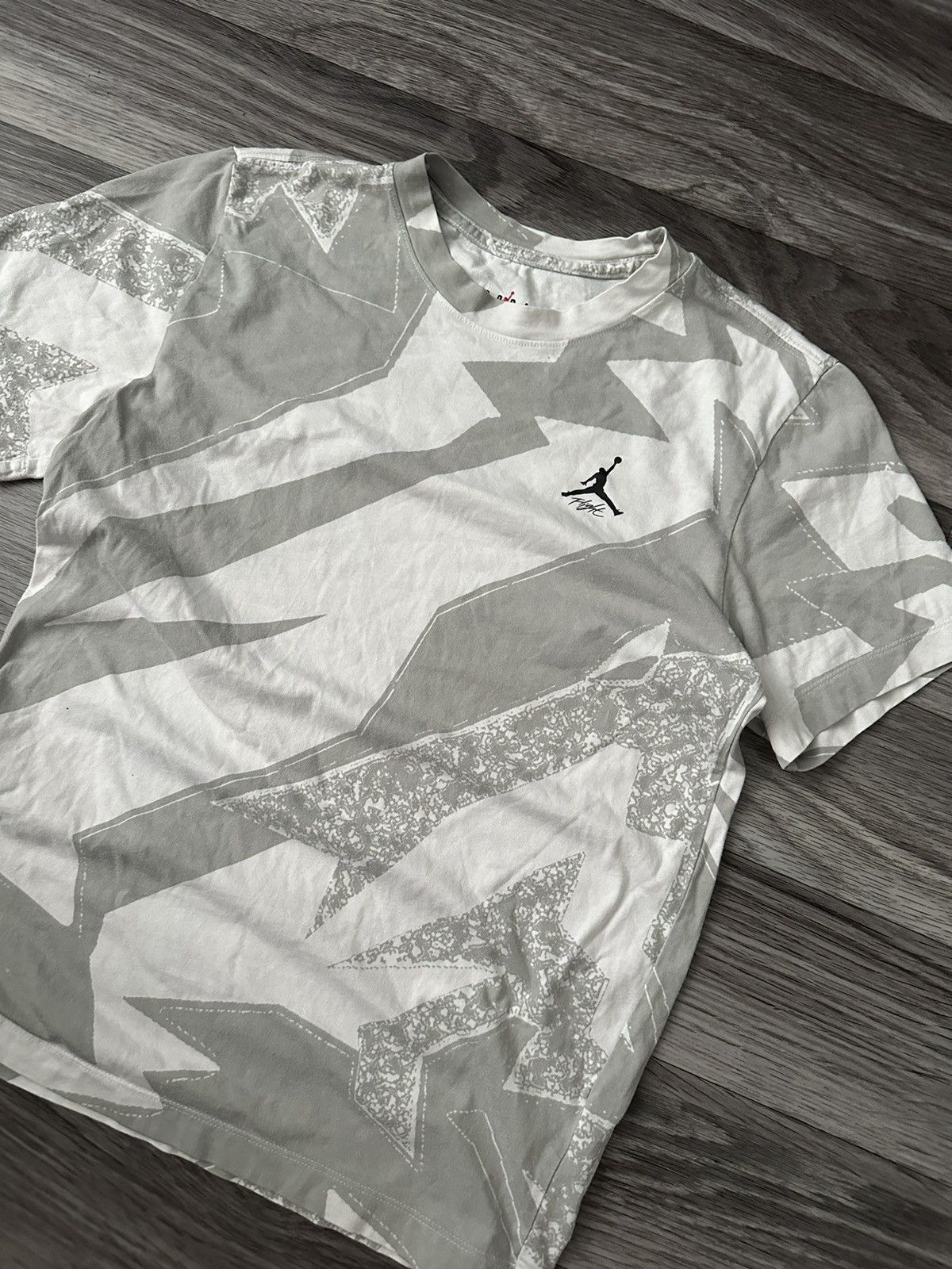 Jordan Brand Nike Jordan Essential Grey t shirt size S hype streetwear Size US S / EU 44-46 / 1 - 2 Thumbnail