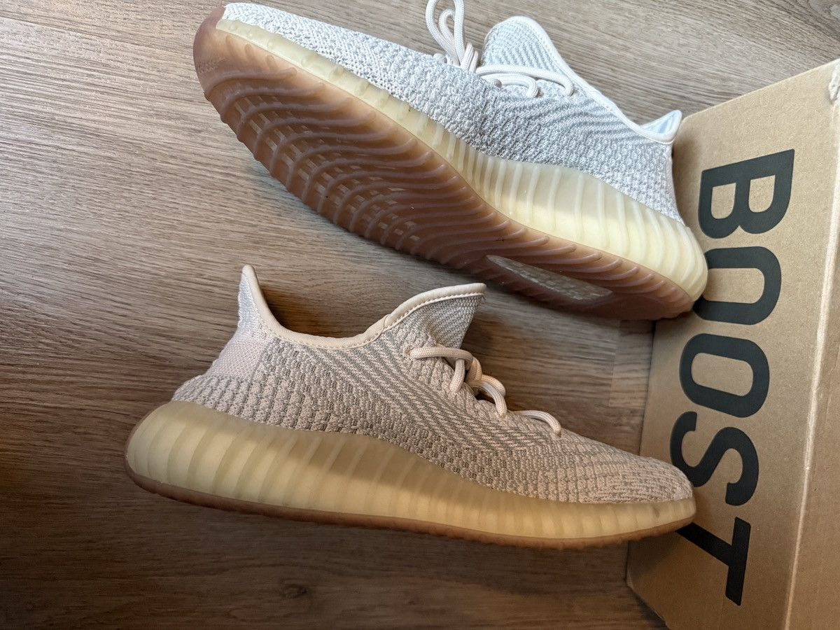 Adidas × Yeezy Adidas Yeezy Boost 350 v2 Size US 11 / EU 44 - 5 Thumbnail
