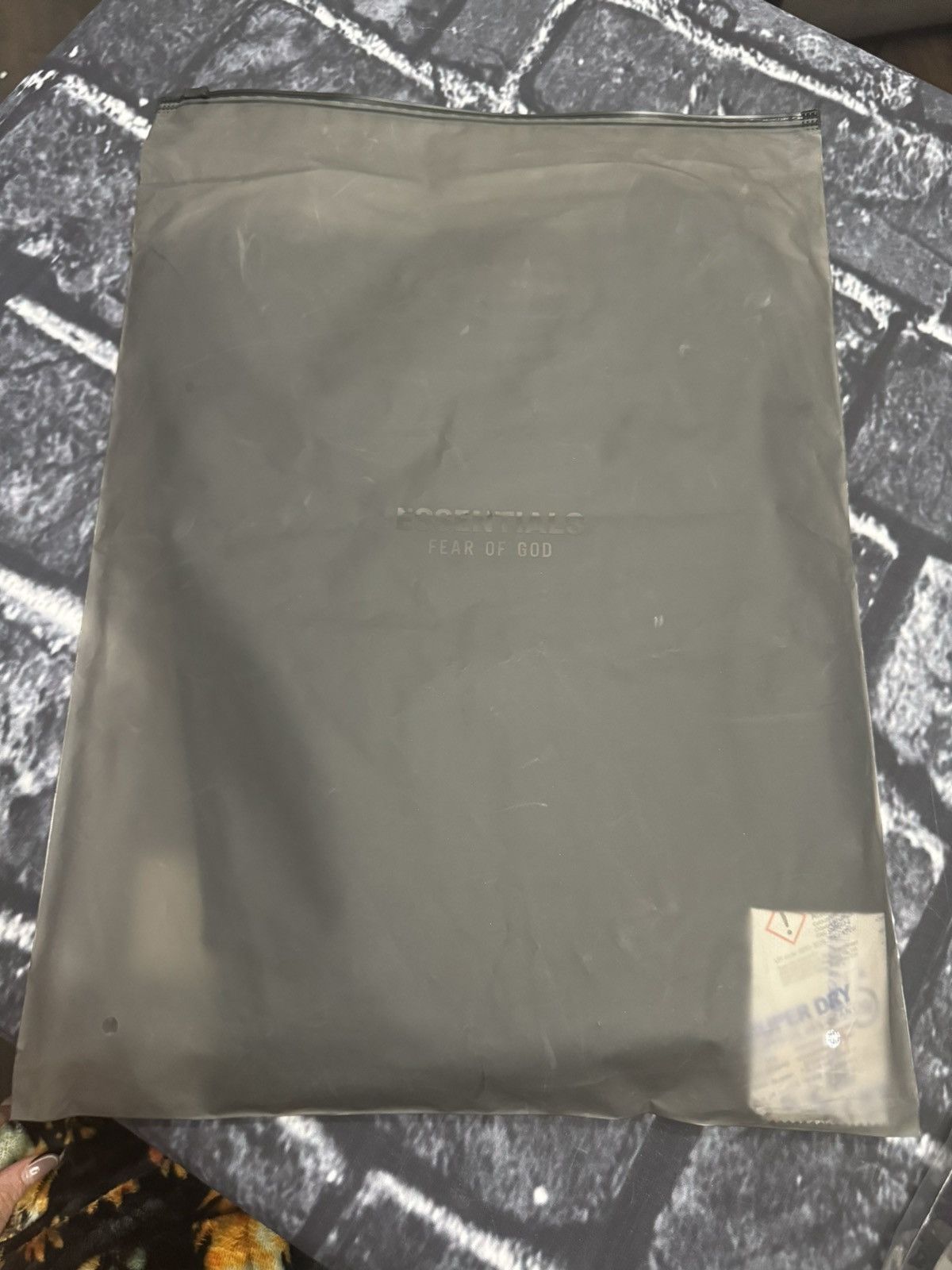 Essentials Fear Of God Essentials T-Shirt Men's Size US L / EU 52-54 / 3 - 8 Thumbnail