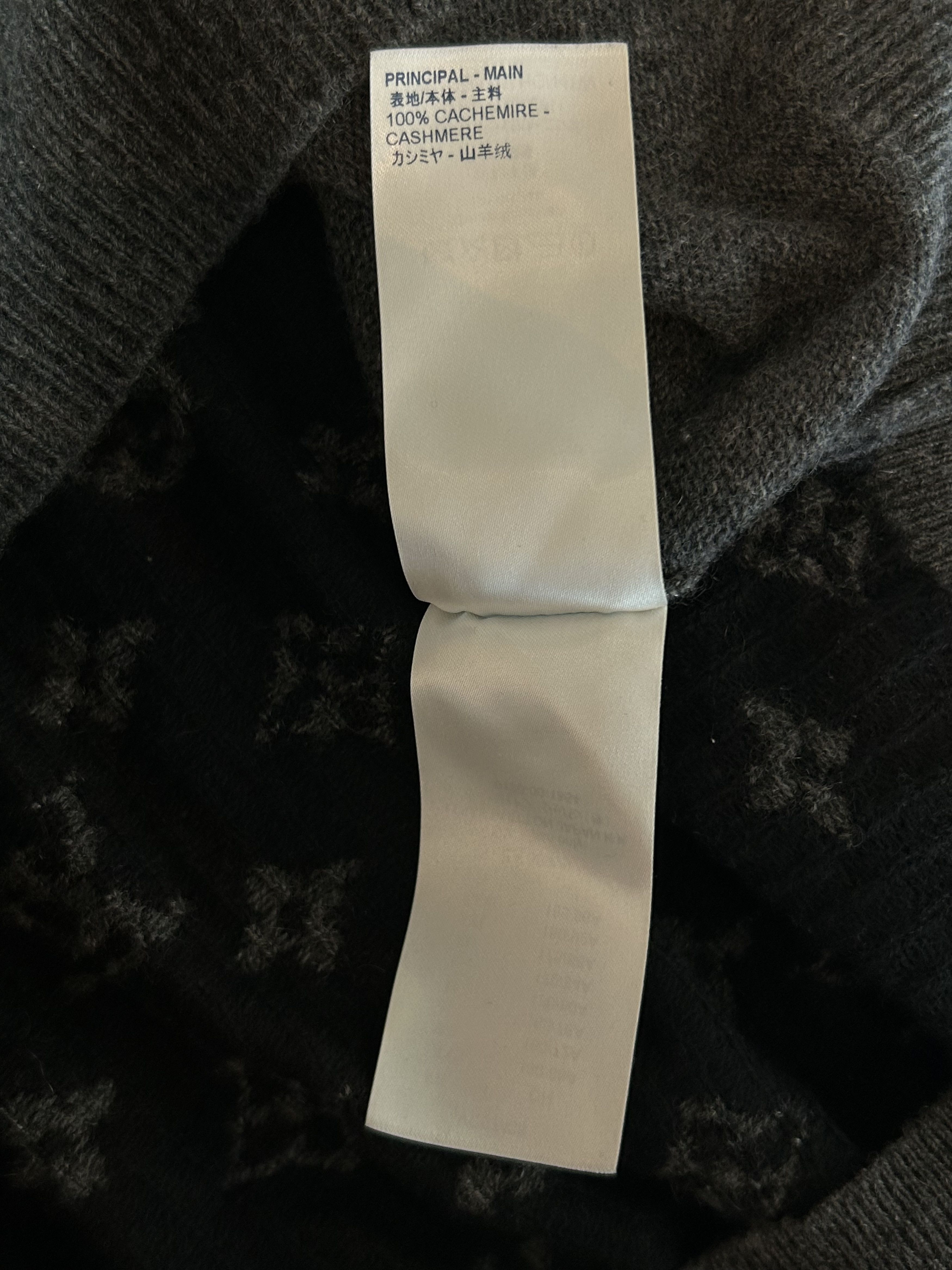 Louis Vuitton Louis Vuitton Grey & Black Monogram Cashmere Sweater Size US M / EU 48-50 / 2 - 5 Thumbnail