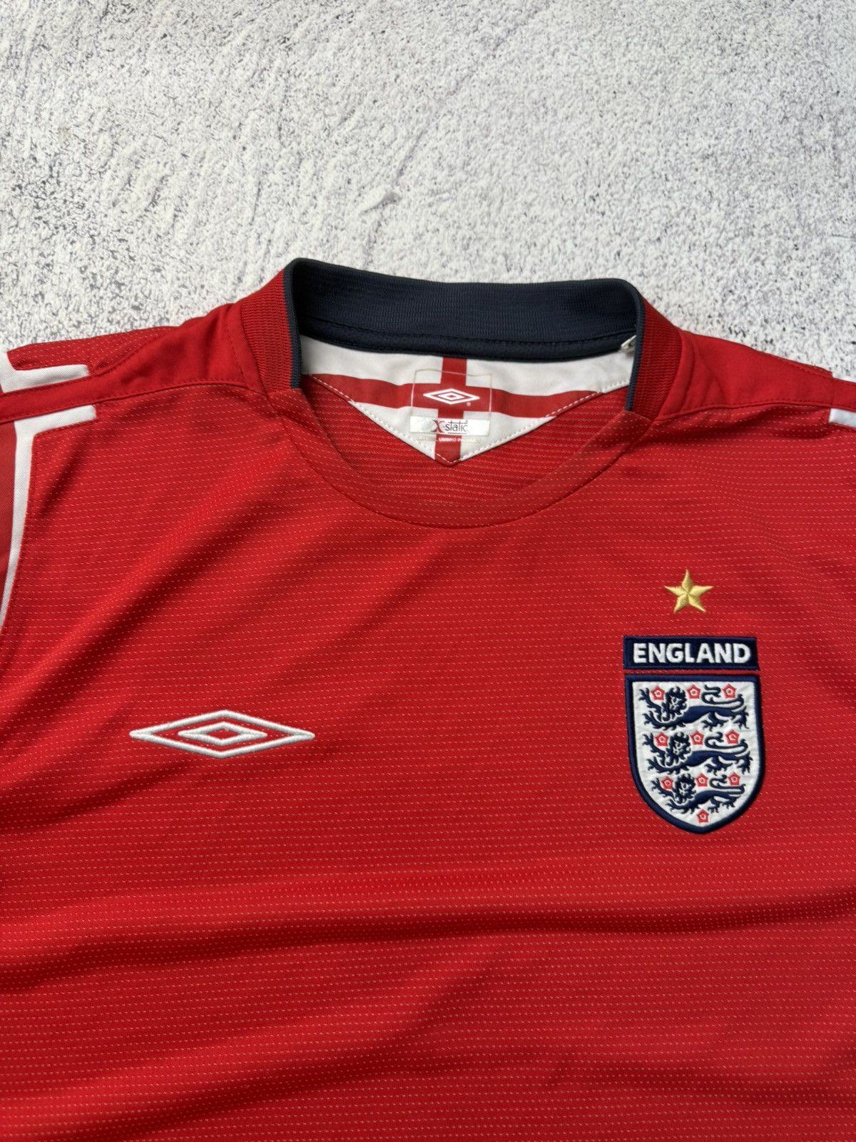 Umbro England football shirt 2004 Jersey Umbro Soccer Vintage Size US L / EU 52-54 / 3 - 7 Thumbnail