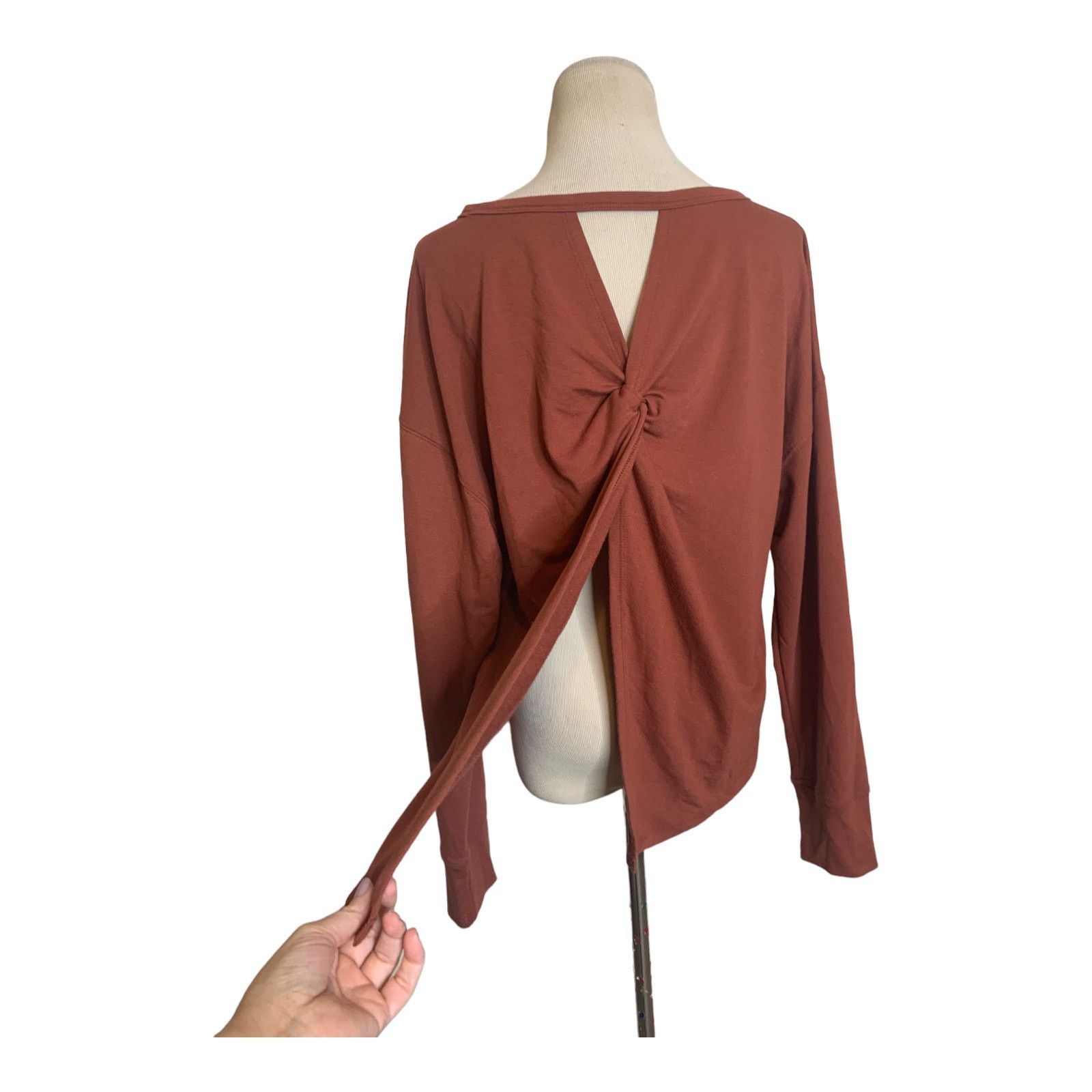 Old Navy Old Navy active burnt orange long sleeves top size M Size M / US 6-8 / IT 42-44 - 2 Thumbnail