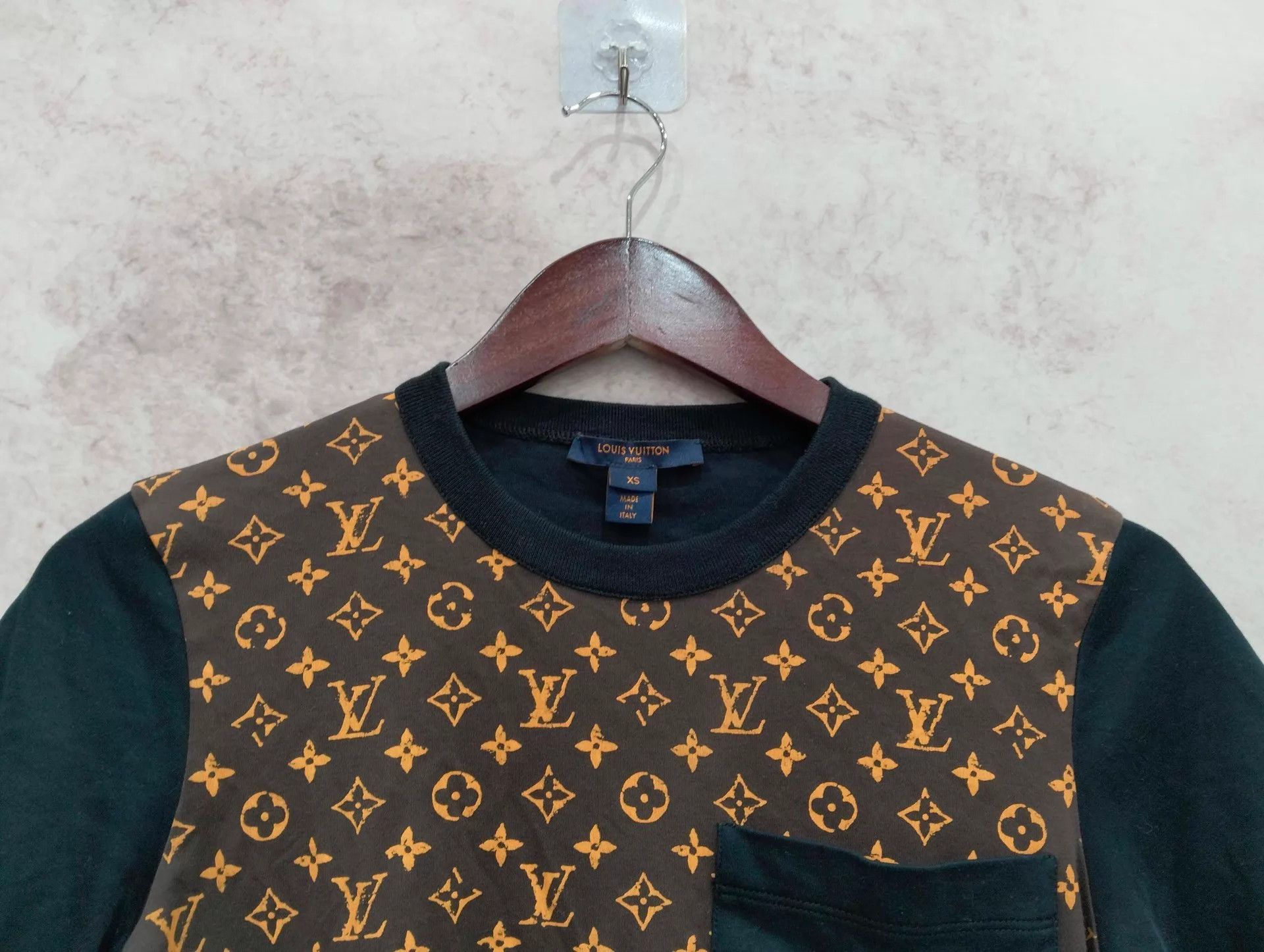 Louis Vuitton LV Monogram Logo Short Sleeve TEE XS 95 New Size XS / US 0-2 / IT 36-38 - 6 Thumbnail