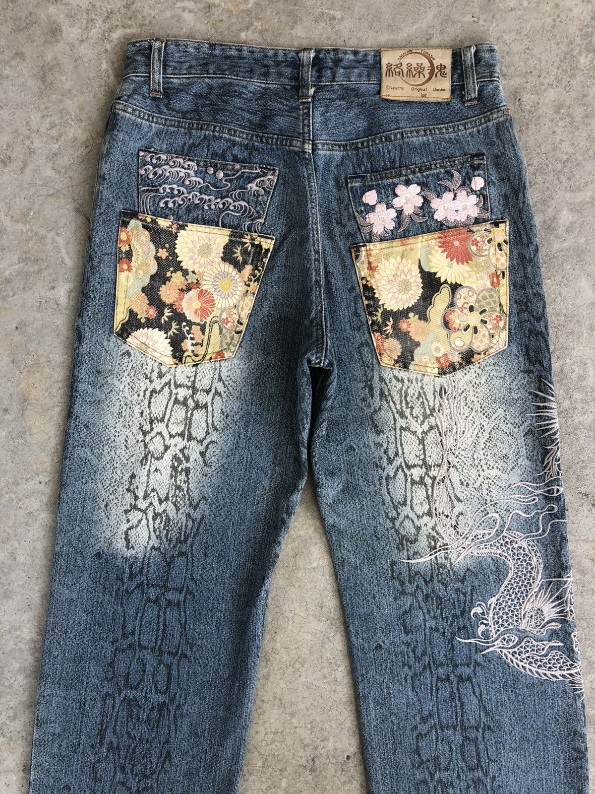 Karakuri Tamashii Karakuri Tamashii Embroidered Snake Skin Distressed Size US 32 / EU 48 - 10 Thumbnail