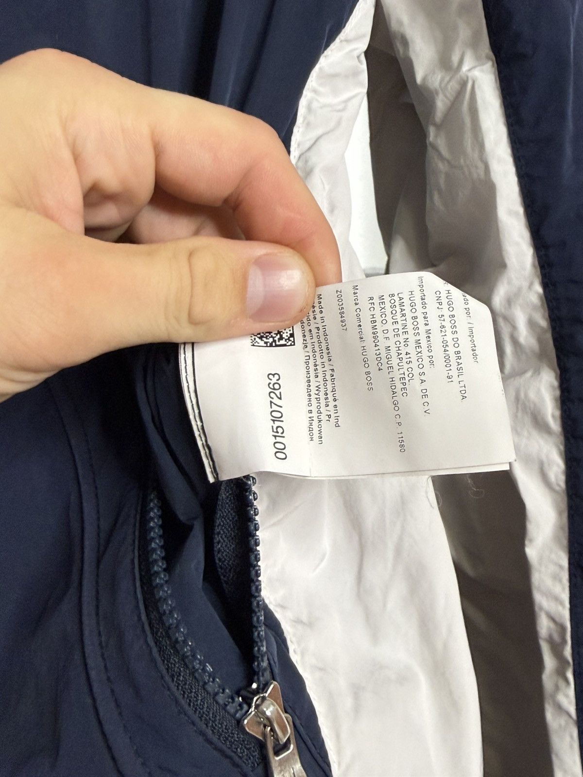 Hugo Boss Hugo Boss Blue/White Green label nylon jacket size L Size US L / EU 52-54 / 3 - 11 Thumbnail