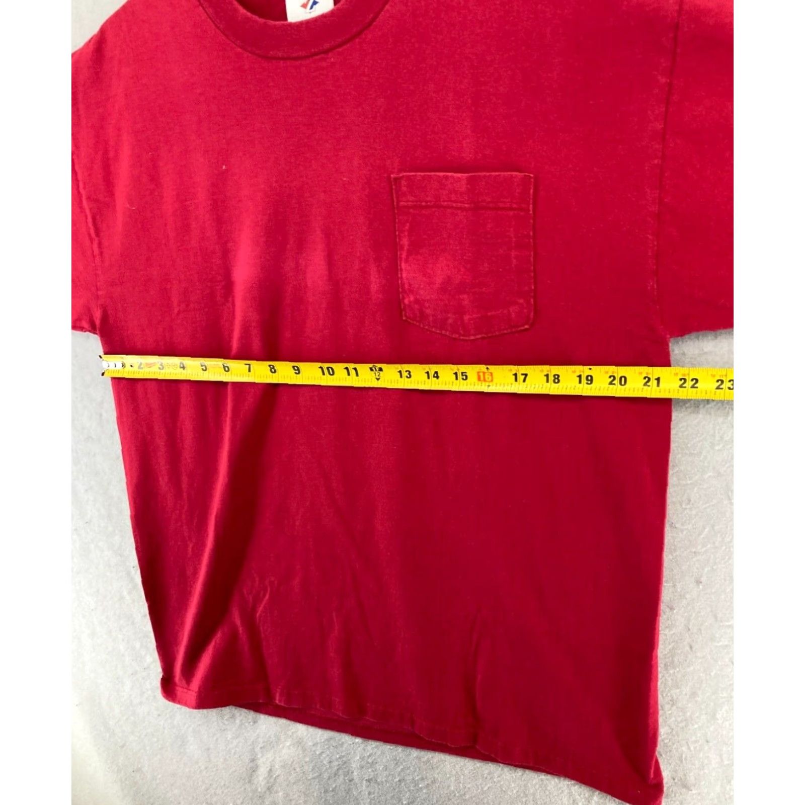 Izod VINTAGE IZOD TShirt Shirt Adult M Red USA Made Pocket 90s Mens Size US M / EU 48-50 / 2 - 2 Thumbnail