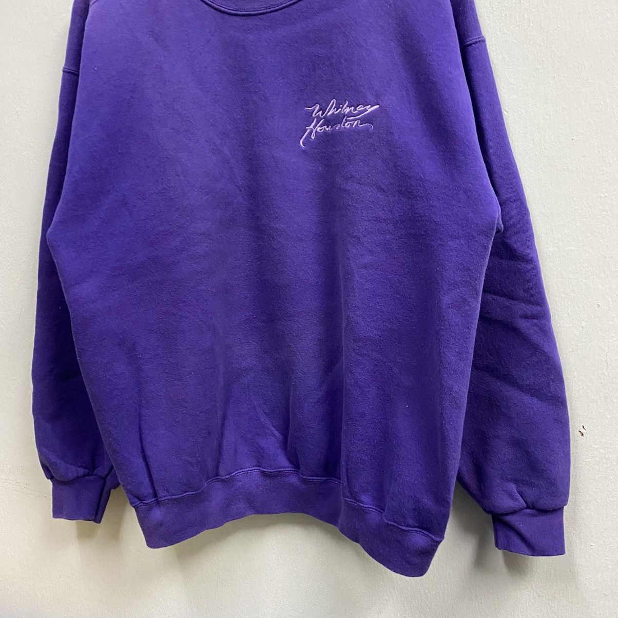 Rap Tees vintage 90s purple Whitney Houston Name crewneck sweatshirt Size US L / EU 52-54 / 3 - 4 Thumbnail
