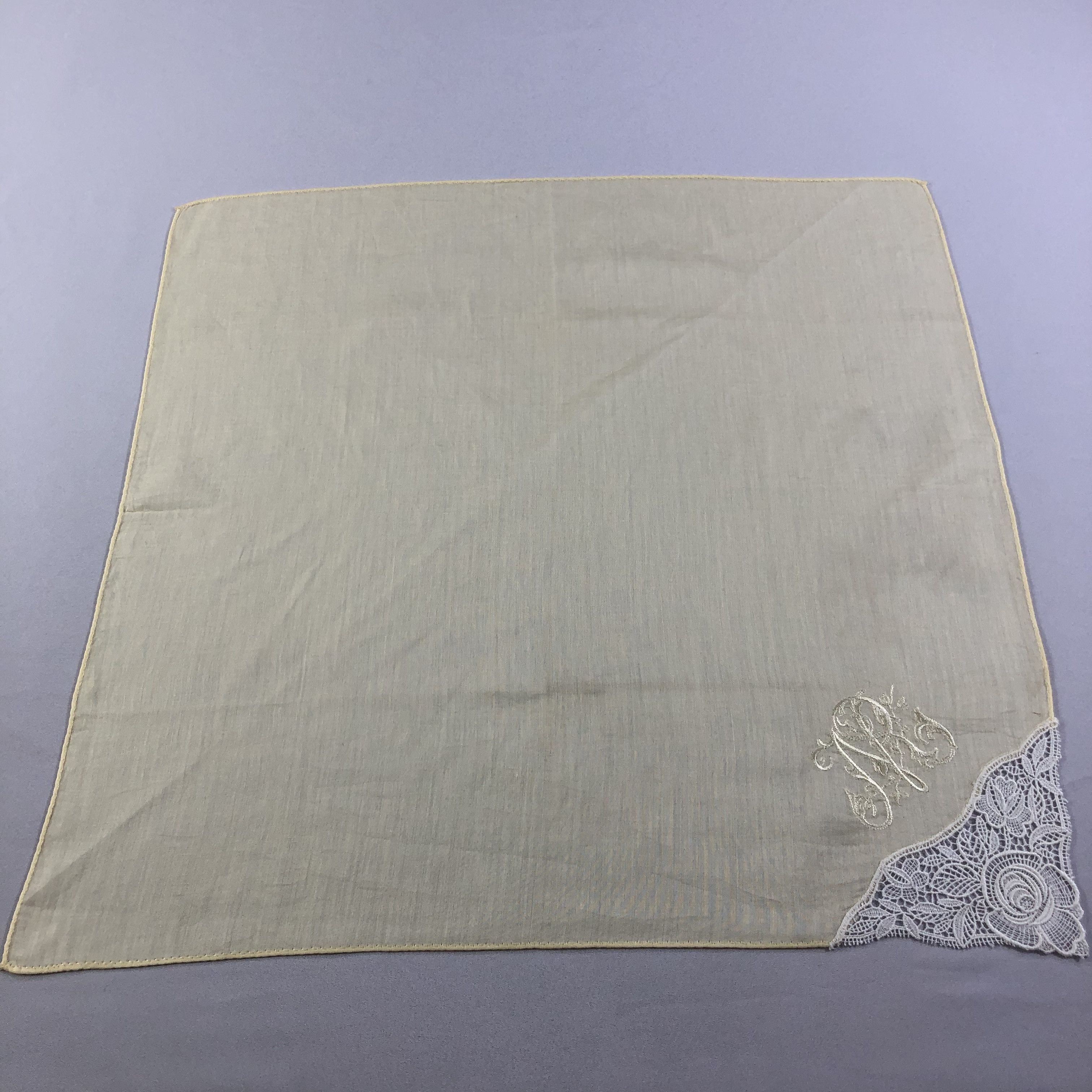 Nina Ricci Nina Ricci Plain Handkerchief Neckerchief Bandana H1614 Size ONE SIZE - 2 Thumbnail