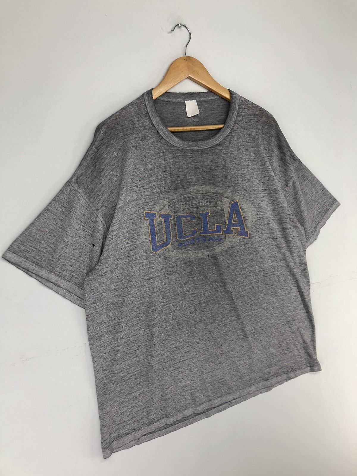 Vintage Vintage UCLA FOOTBALL Distressed Thrashed Tshirt Size US XL / EU 56 / 4 - 3 Thumbnail