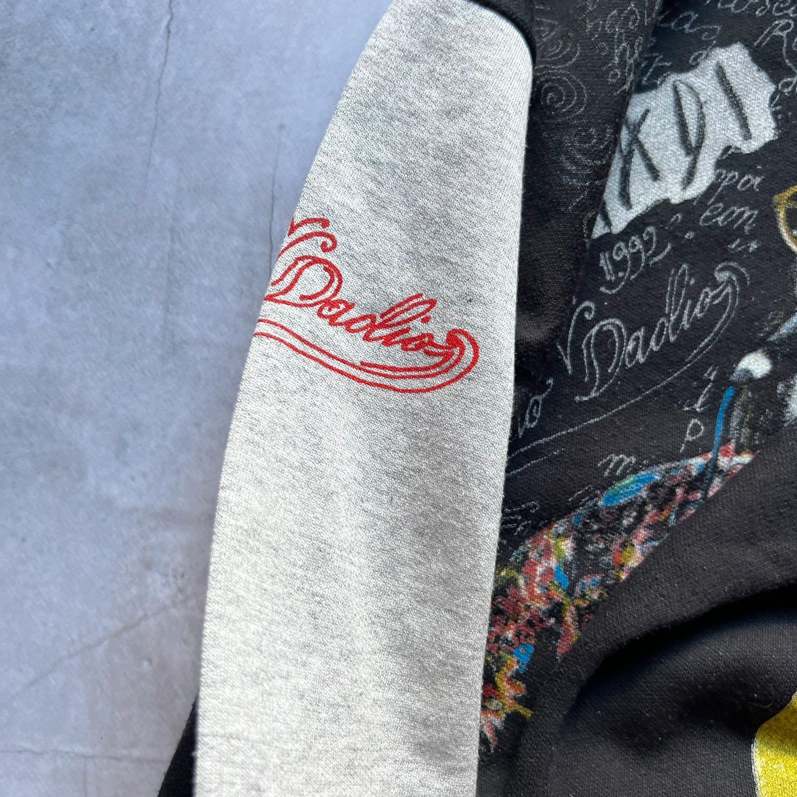 Band Tees vintage 1992 I Nomadi Augusto Daolio hoodie sweatshirt 90s 80s band tee rocker retro tour group Size US XL / EU 56 / 4 - 8 Thumbnail
