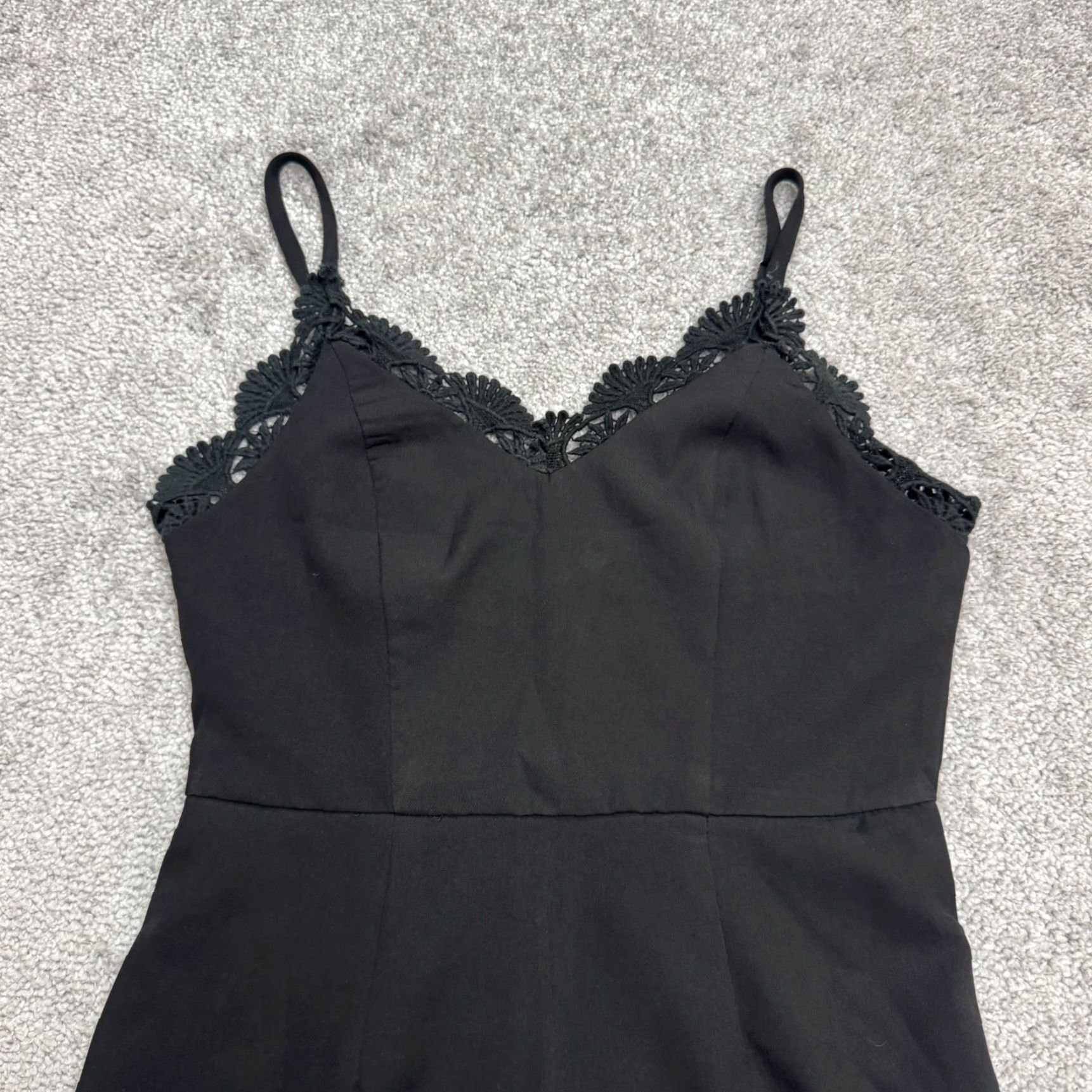 Vintage Tobi Mini Camisole Dress Women XS Black Lace Trim Tulip Hem V-Neck Slip Dress Sleeveless Size XS / US 0-2 / IT 36-38 - 3 Thumbnail
