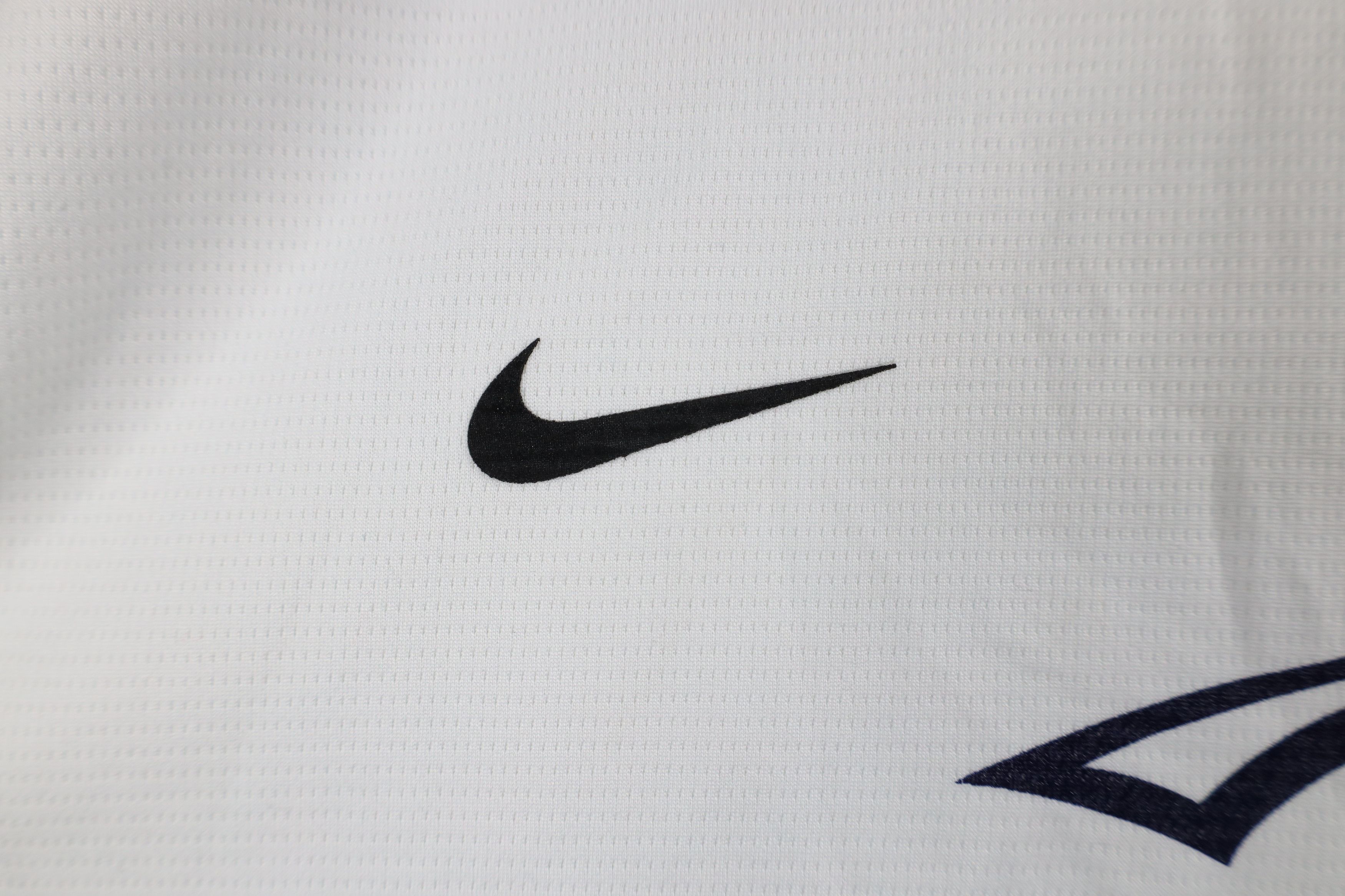 Nike × Vintage Nike University of Toledo Football Heavyweight T-Shirt Size US L / EU 52-54 / 3 - 5 Thumbnail