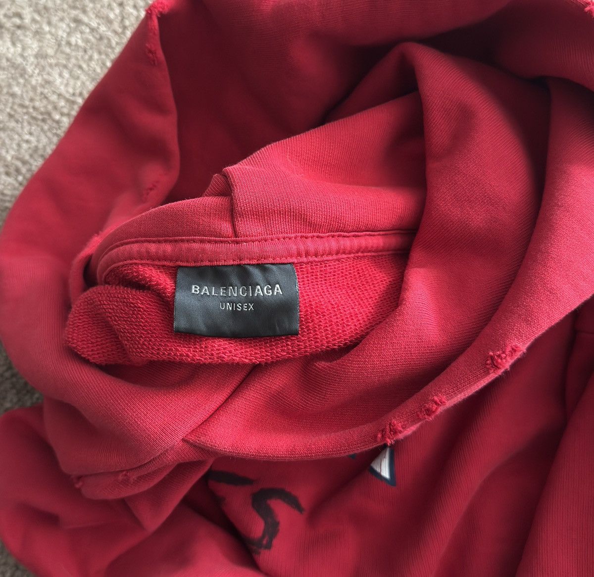 Balenciaga Balenciaga "Many Kisses" Germany Hoodie Red Size 1 Size US S / EU 44-46 / 1 - 4 Thumbnail
