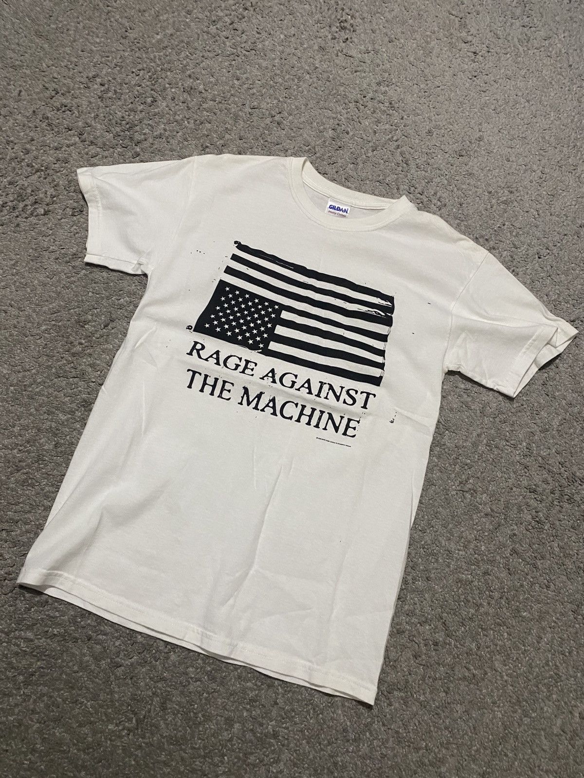 Band Tees × Vintage Rage Against The Machine Flag 2008 y2k t-shirt band tees Size US S / EU 44-46 / 1 - 3 Thumbnail