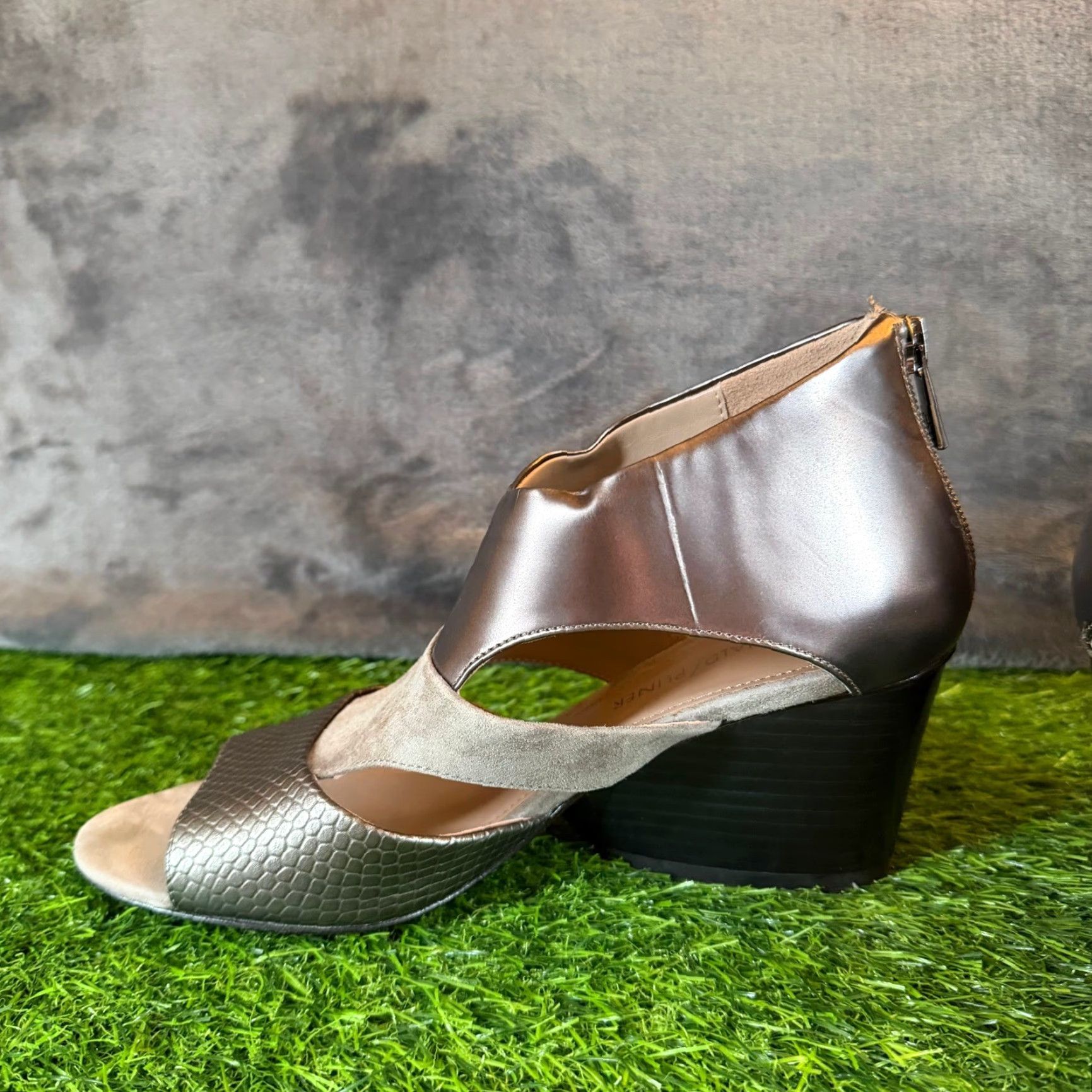 Donald Pliner Donald J Pliner Jenkin Sandal Womens 7.5M Heel Wedge Leather Suede Snakeskin Metallic Pewter Peep Toe Zip Size US 8 / IT 38 - 6 Thumbnail