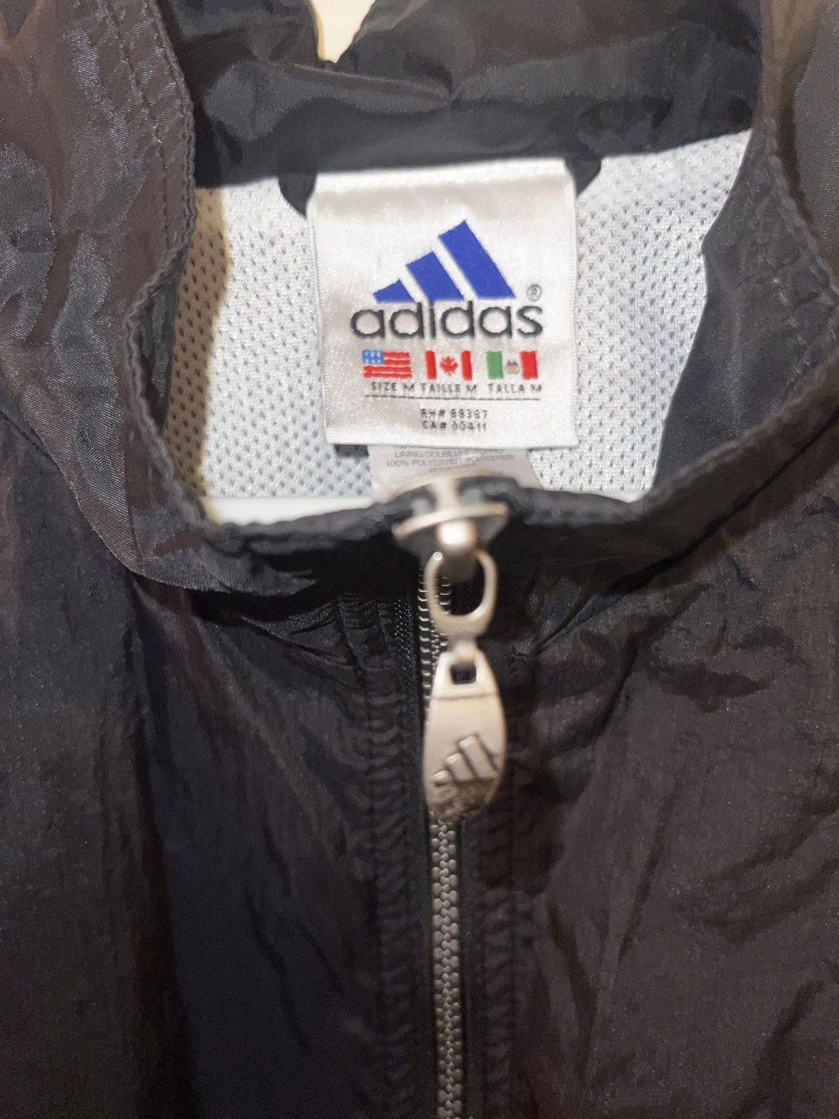 Adidas × Vintage Vintage Classic Adidas Windbreaker Size US M / EU 48-50 / 2 - 3 Thumbnail