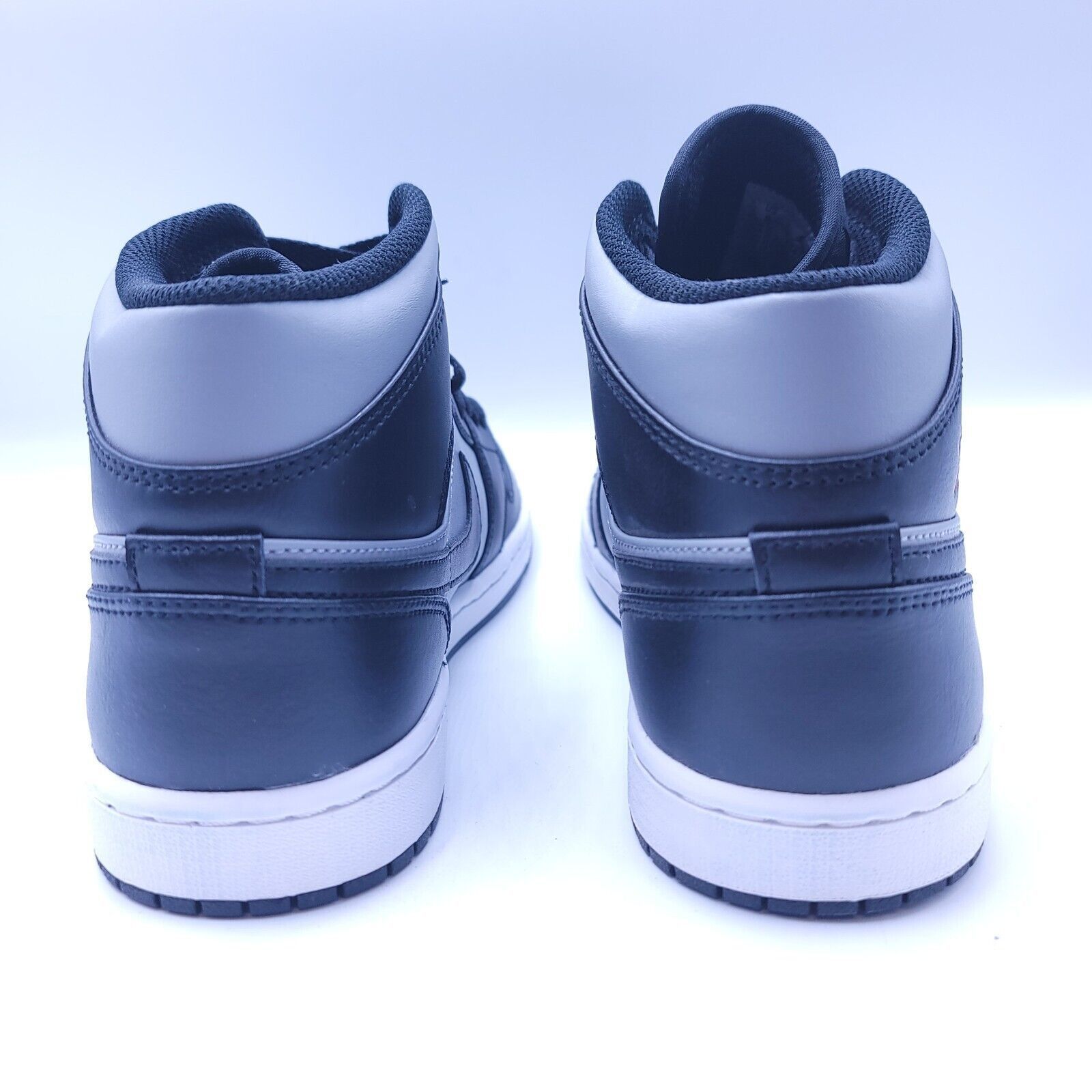 Nike Nike Air Jordan 1 Mid Shoe Mens Size 8 554724-096 Black Size US 8 / EU 41 - 3 Thumbnail