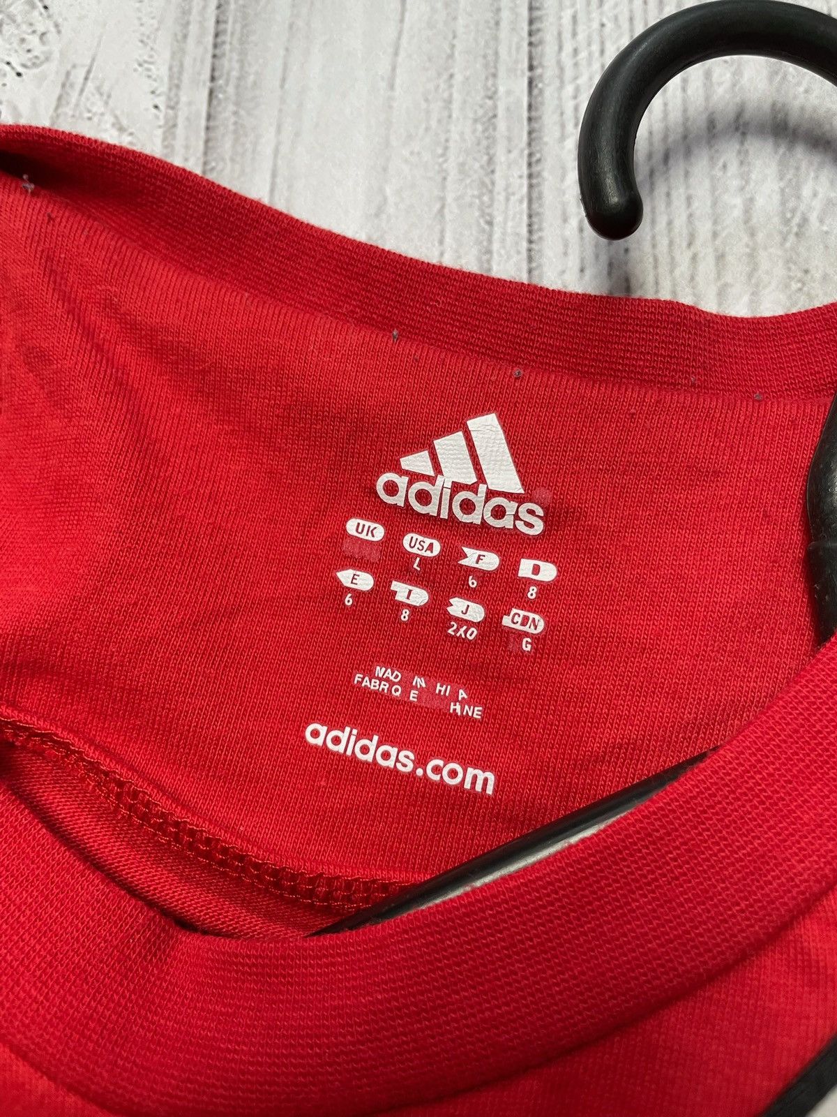 Vintage Vintage adidas Liverpool soccer jersey size L training tee Size US L / EU 52-54 / 3 - 5 Thumbnail