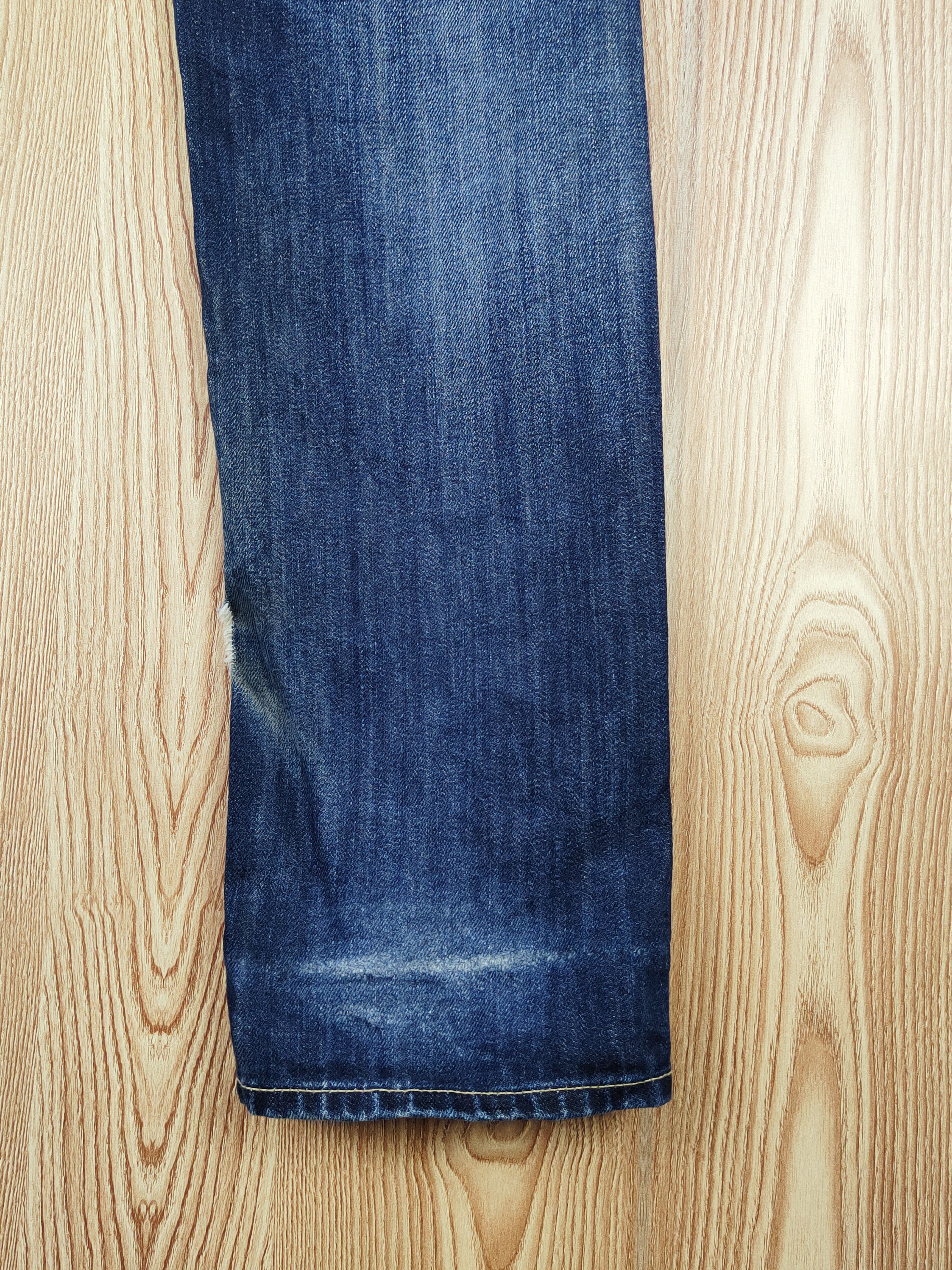 Japanese Brand Uniqlo Dark Blue Distressed Ripped Jeans #S2686 Size US 31 - 11 Thumbnail