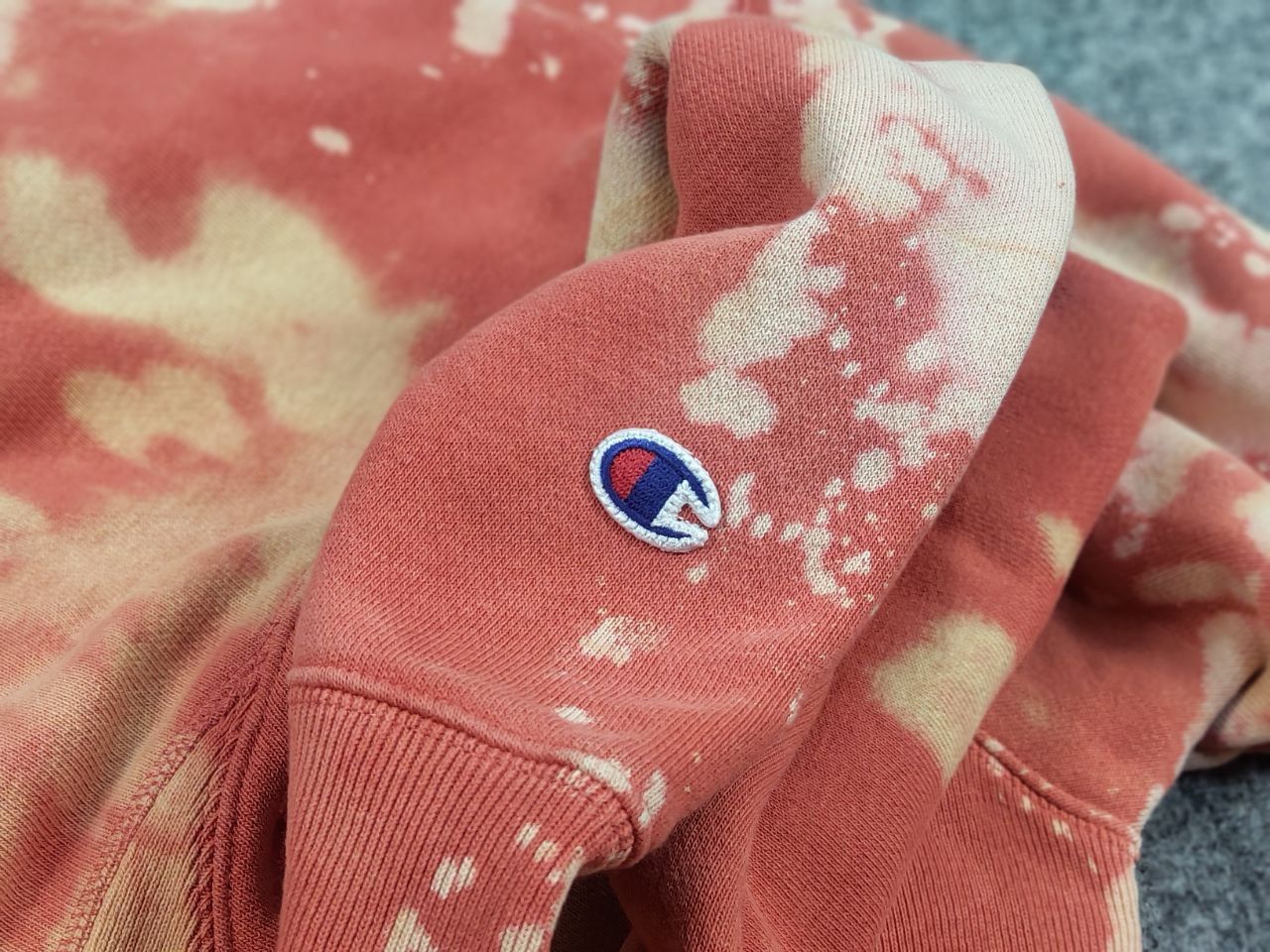 Champion Champion reverse weave tie dye sweatshirt Vintage Style Size US S / EU 44-46 / 1 - 14 Thumbnail