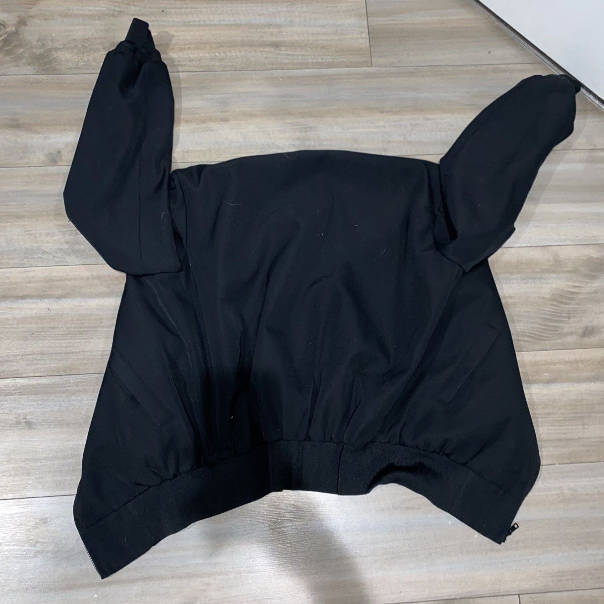 GU OFFTHESHITS “Bruirria” BOMBER Size US M / EU 48-50 / 2 - 4 Thumbnail