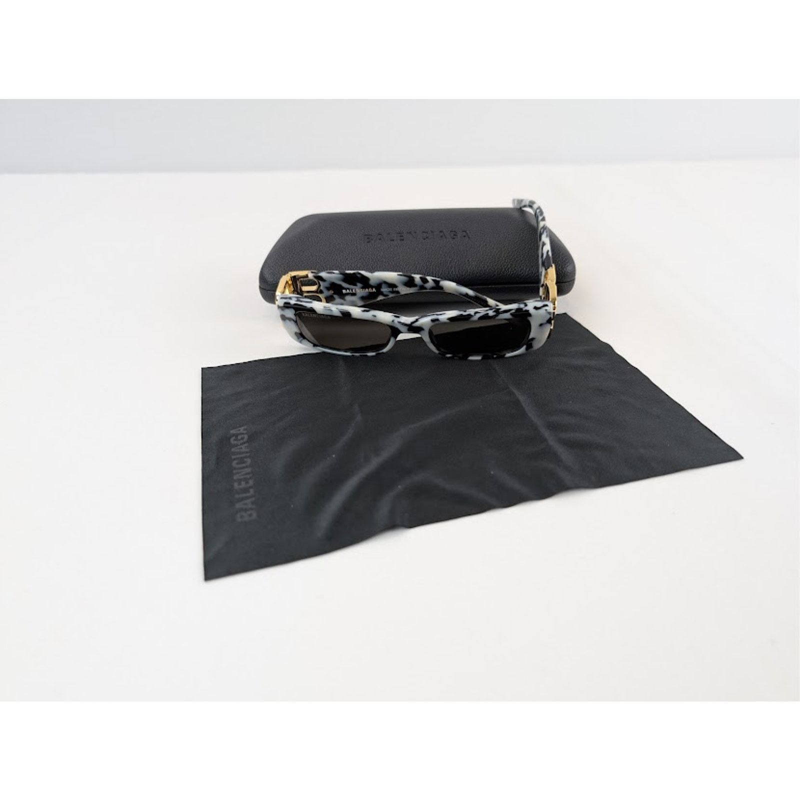 Balenciaga o1rshd1 / 555 / Size: OS / Sunglasses in Black / White Size ONE SIZE - 10 Thumbnail