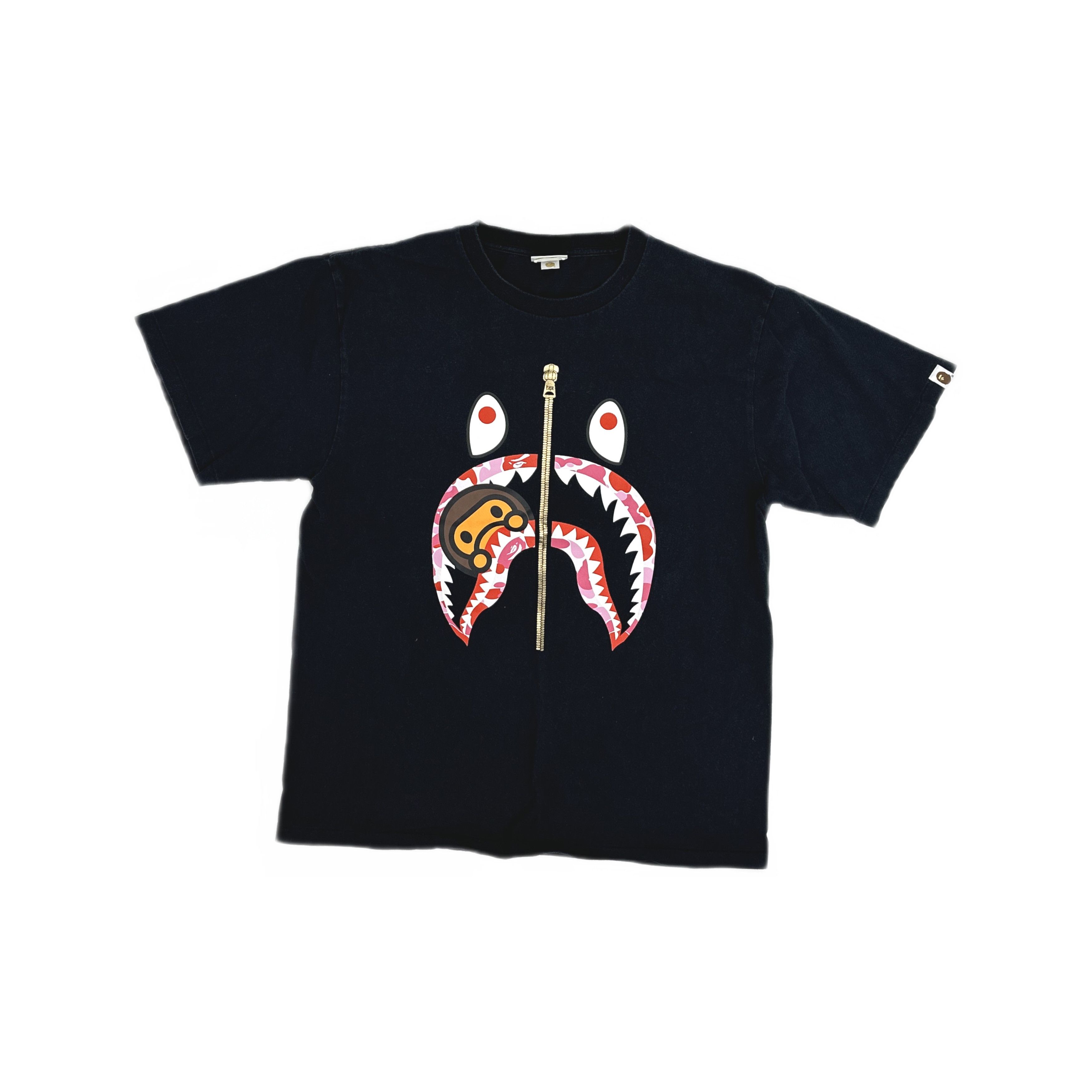 Bape A BATHING APE Camo Shark T-Shirt Size XL Size US XL / EU 56 / 4 - 1 Thumbnail