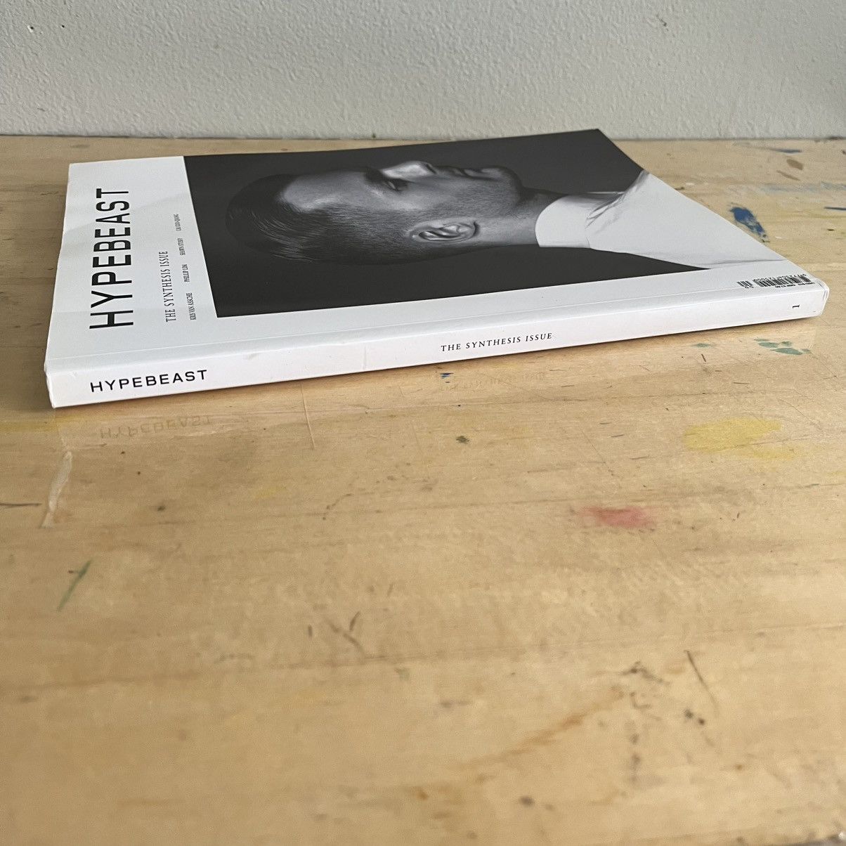 Hypebeast Issue 1: The Synthesis Issue Size ONE SIZE - 3 Thumbnail