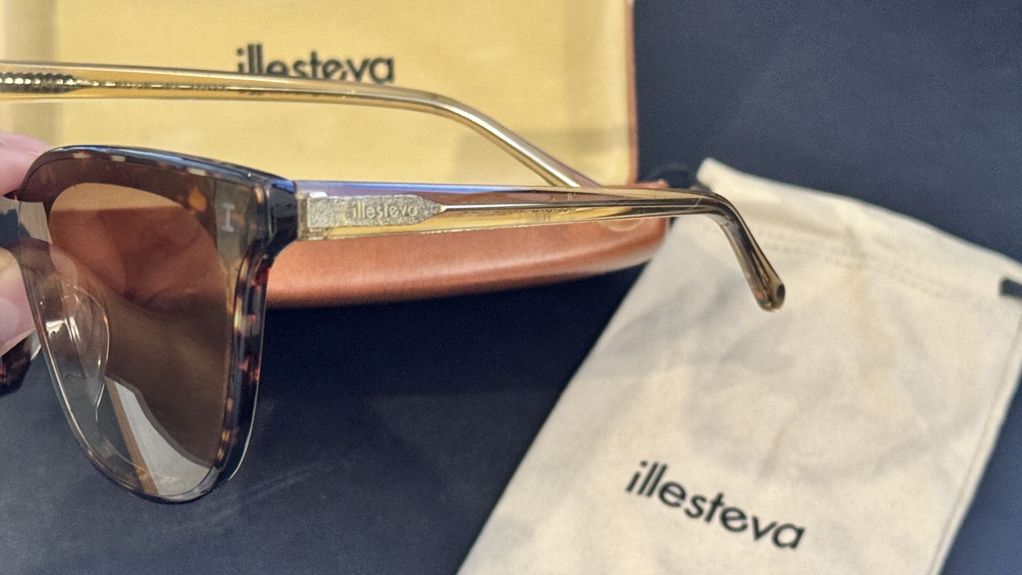 Illesteva Women's Illesteva "Camille" Tortoise Brown Sunglasses (67mm) Size ONE SIZE - 7 Thumbnail