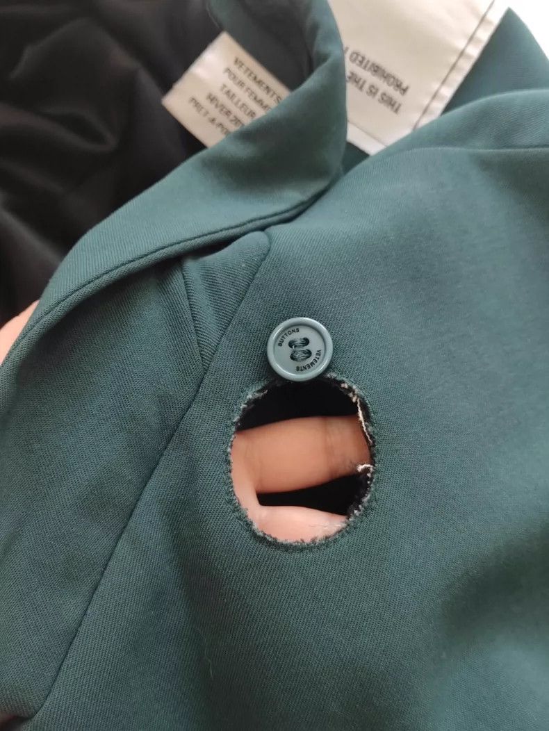Vetements Vetements 2019 Olive Green Instruction Manual Suit Size US S / EU 44-46 / 1 - 6 Thumbnail